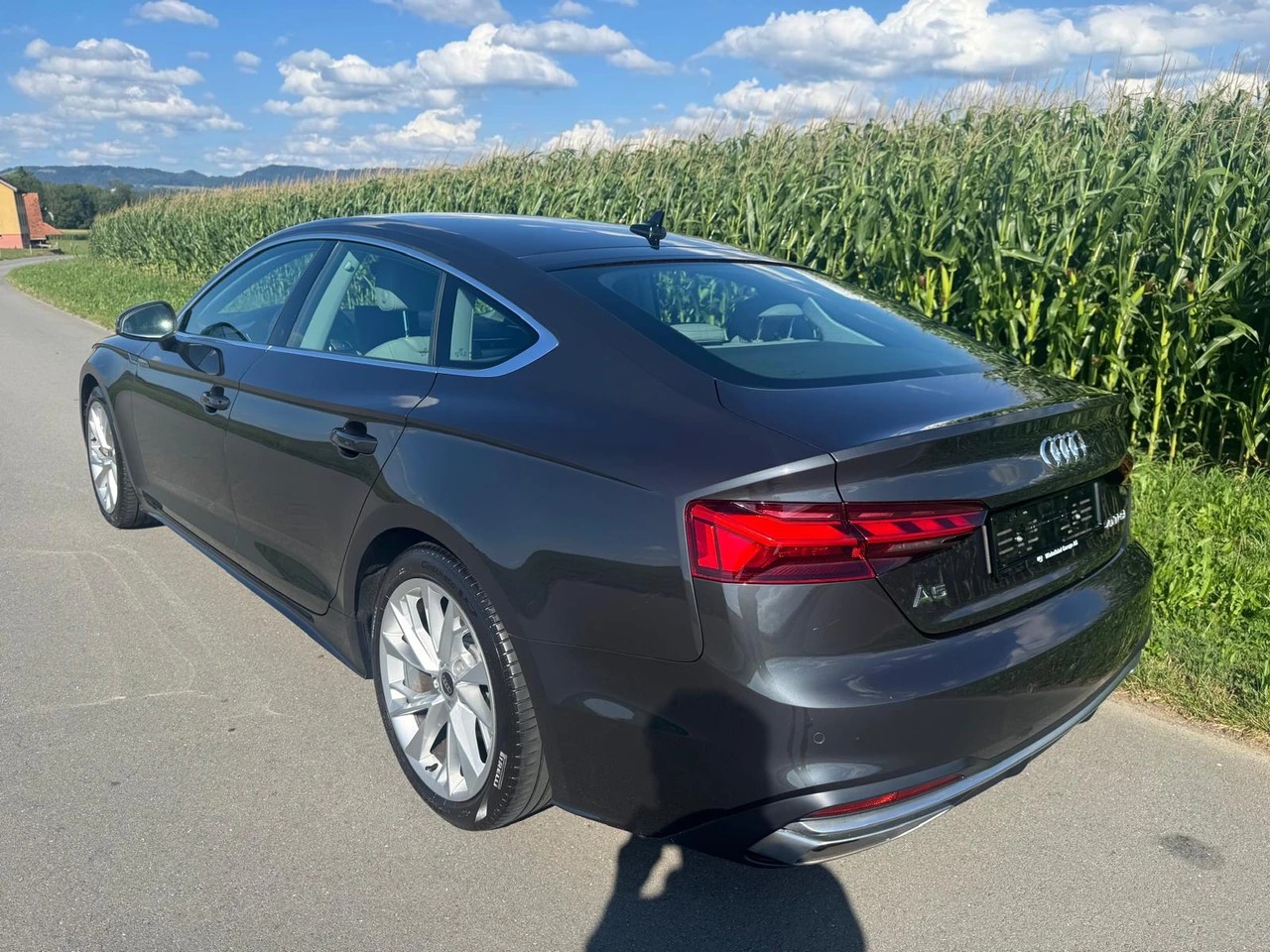 AUDI A5 Sportback 40 TFSI advanced S-tronic mit Anhängerkupplung-image-2