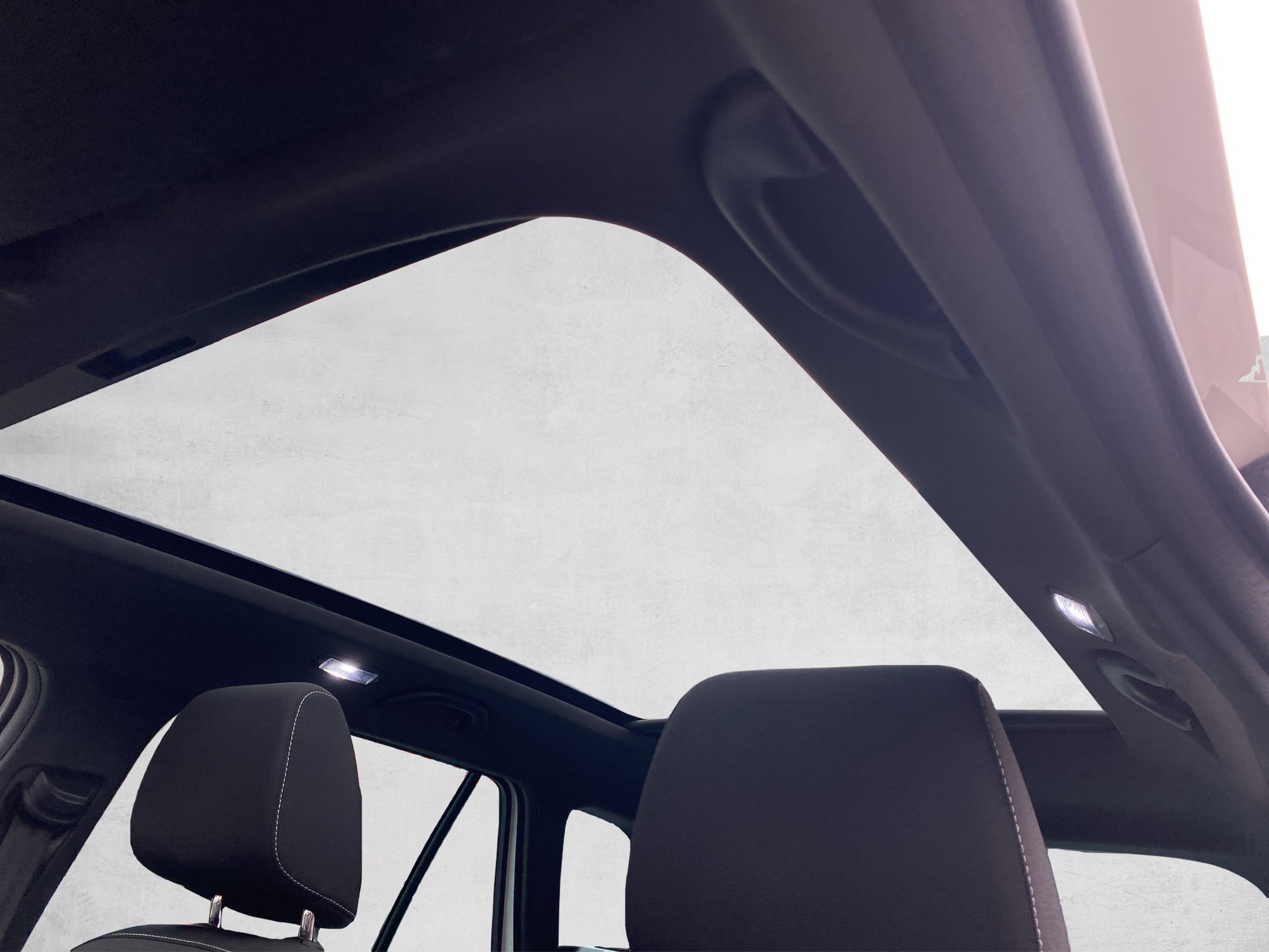 SKODA Fabia Combi 1.0 TSI Ambition-image-17
