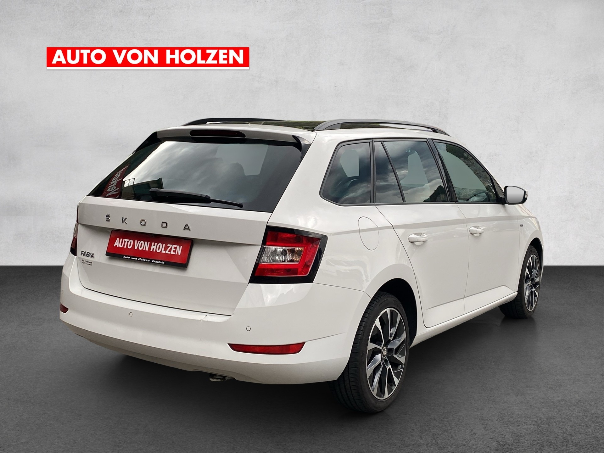 SKODA Fabia Combi 1.0 TSI Ambition-image-4