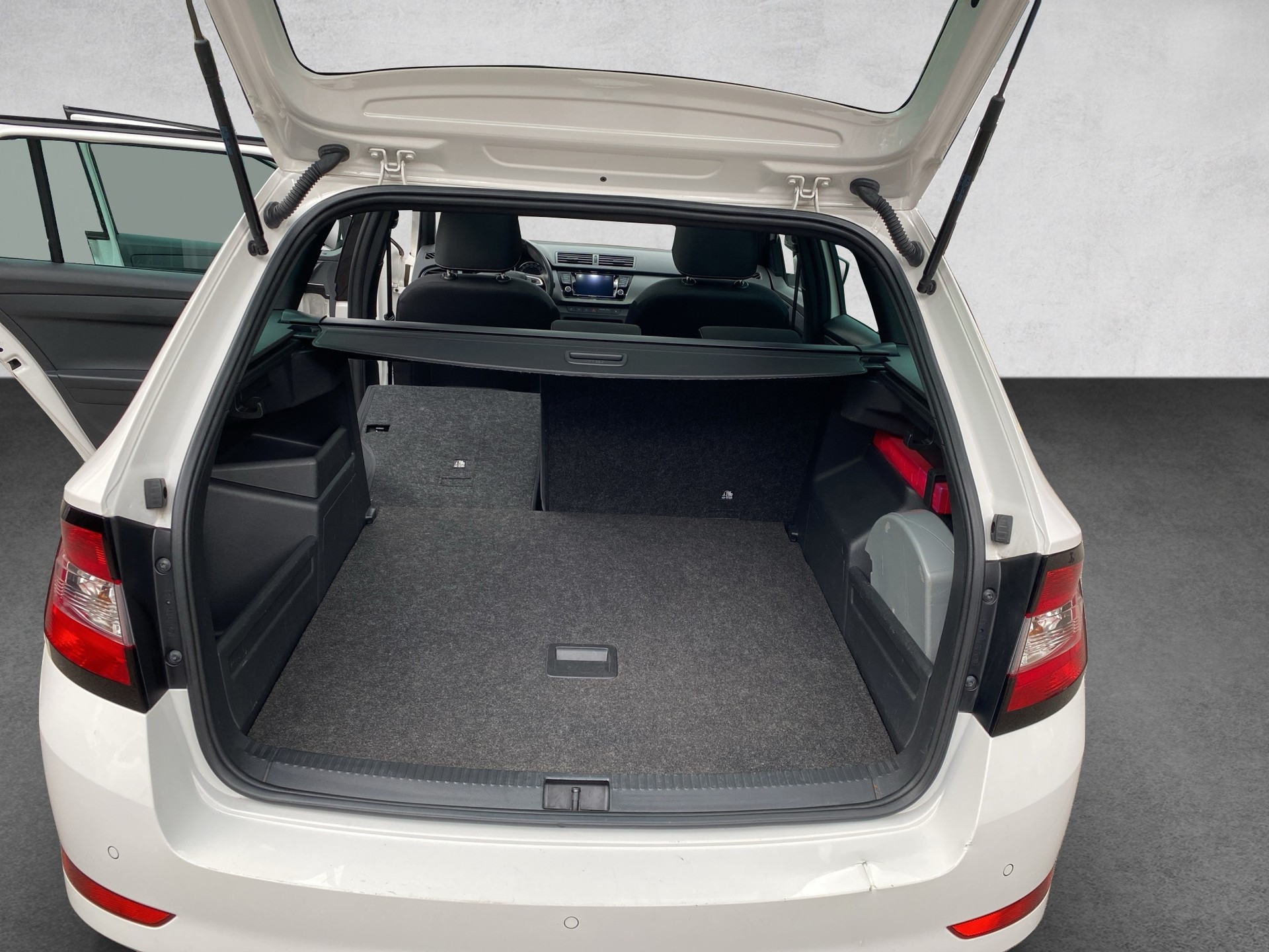 SKODA Fabia Combi 1.0 TSI Ambition-image-18