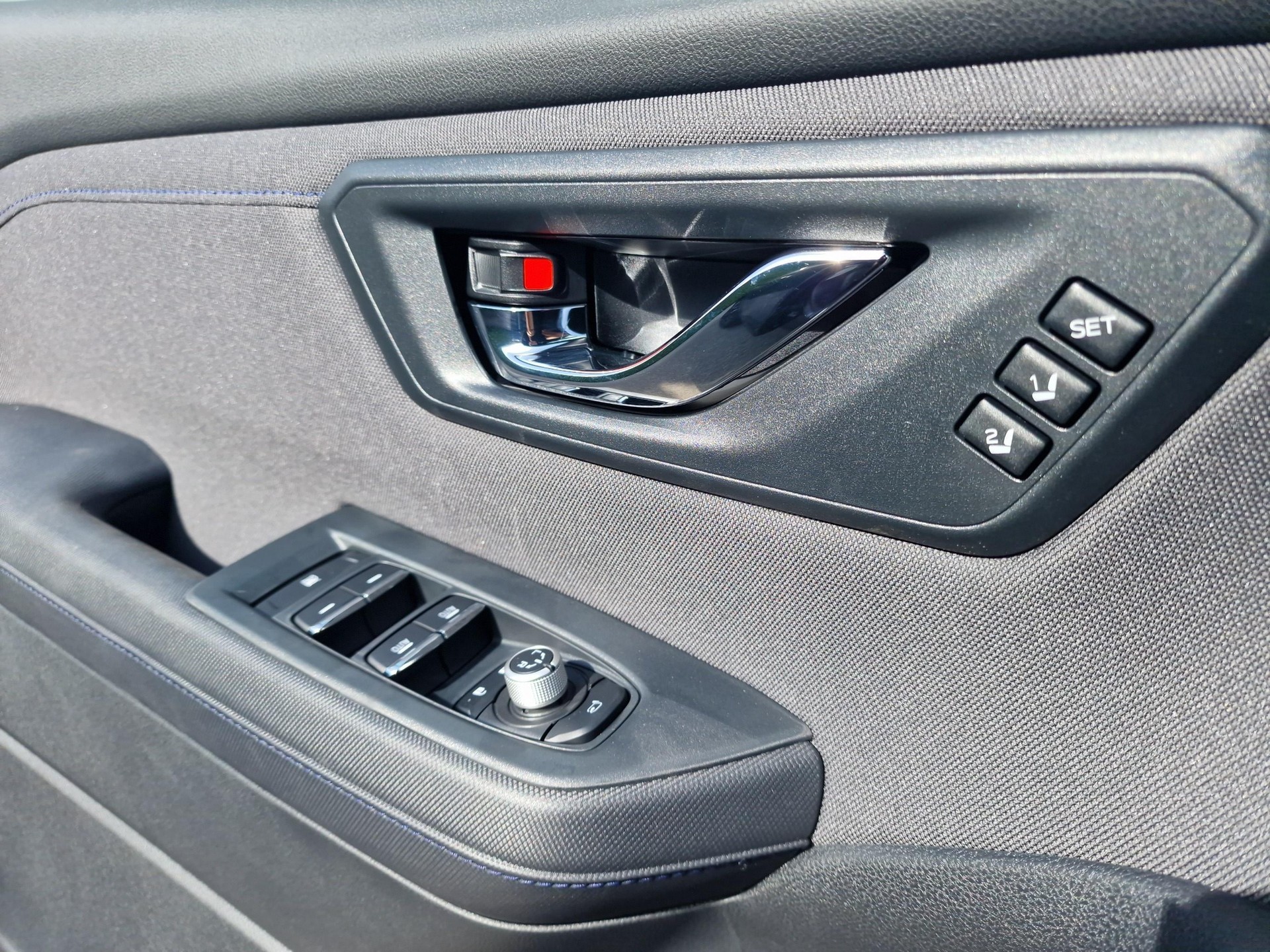 SUBARU Forester Station 2.0i e-Boxer Swiss Plus-image-15