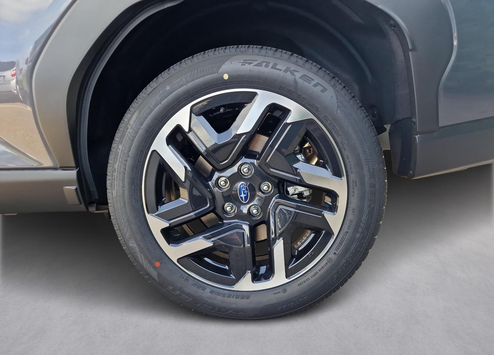 SUBARU Forester Station 2.0i e-Boxer Swiss Plus-image-13