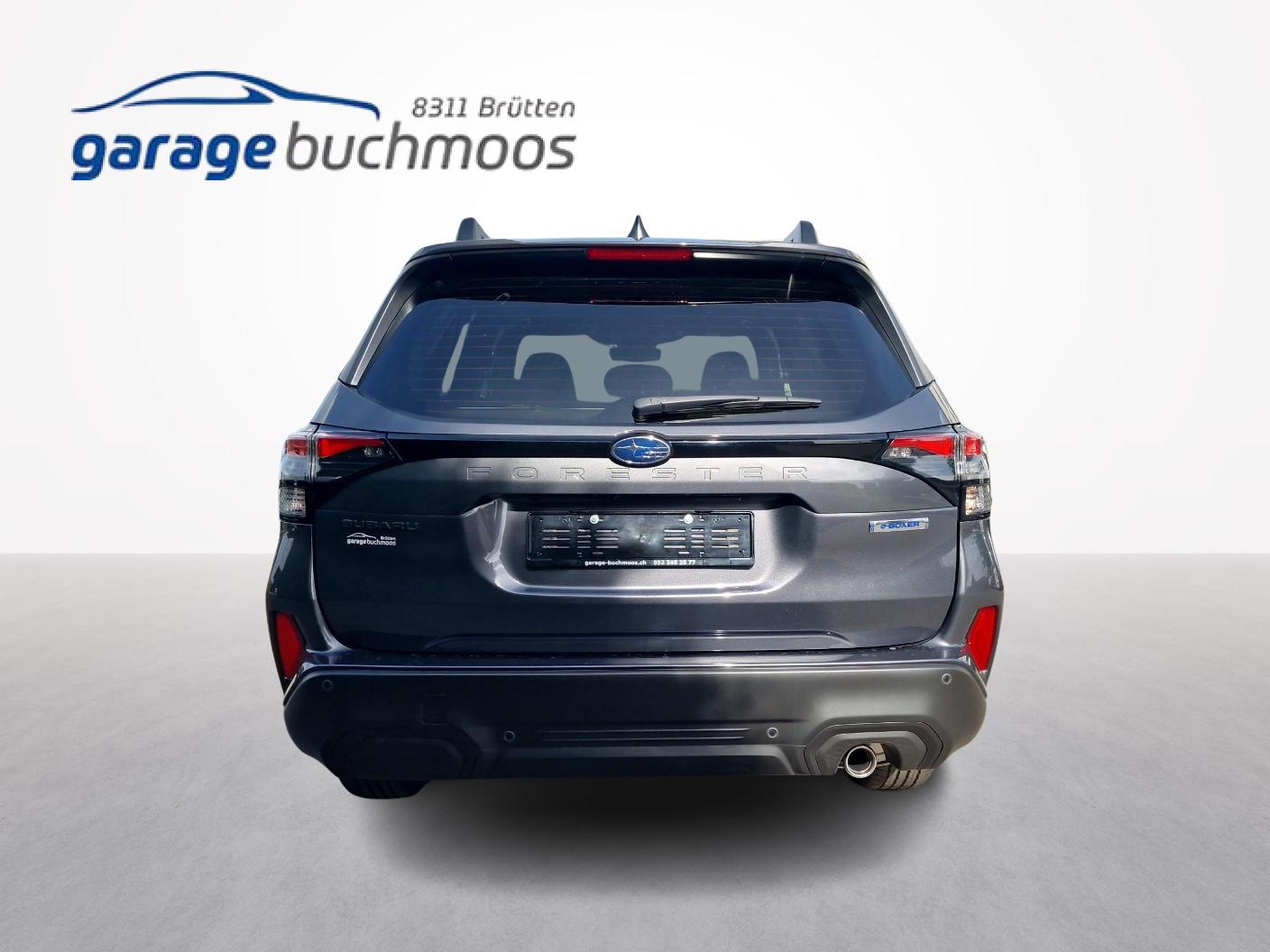 SUBARU Forester Station 2.0i e-Boxer Swiss Plus-image-3