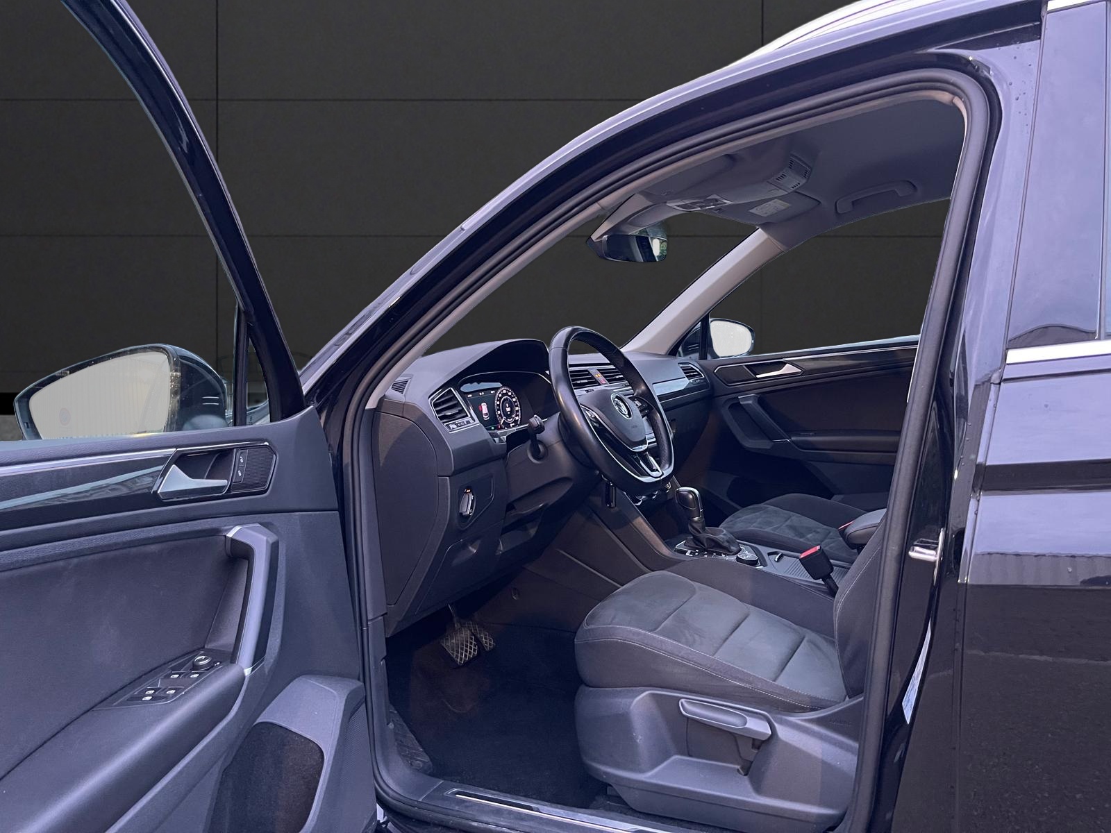 VW Tiguan 2.0TSI Highline 4Motion DSG-image-9