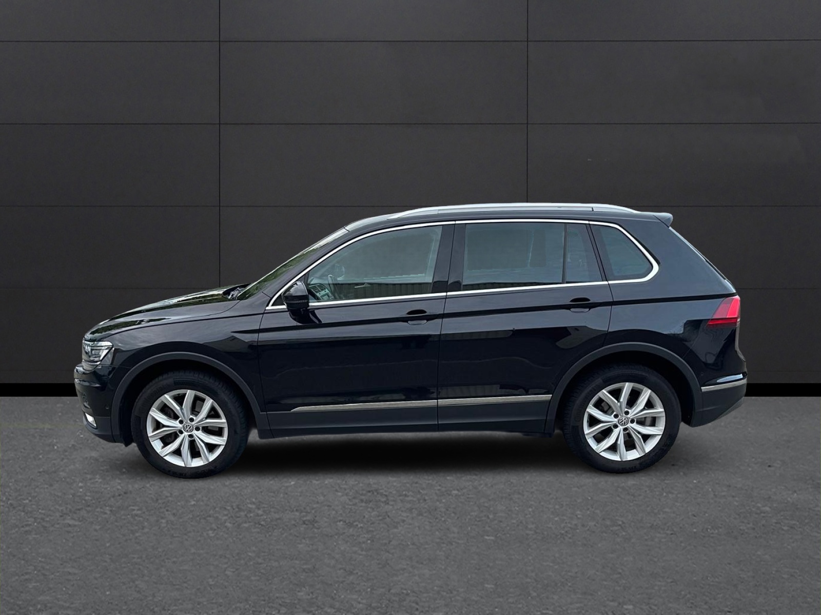 VW Tiguan 2.0TSI Highline 4Motion DSG-image-3
