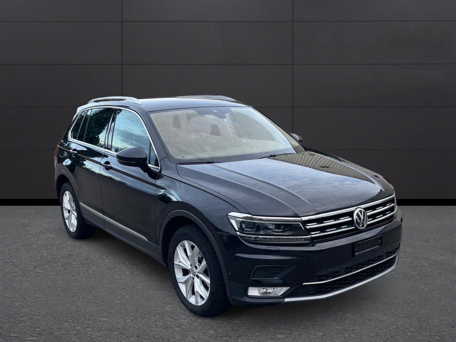 VW Tiguan 2.0TSI Highline 4Motion DSG-image-2