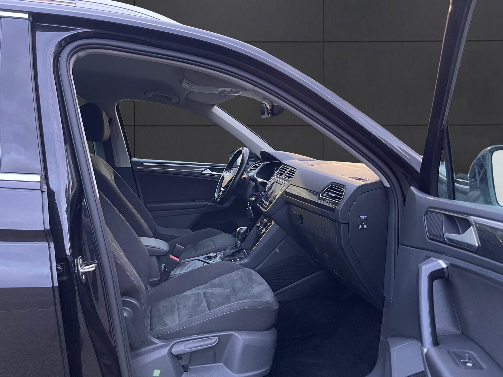 VW Tiguan 2.0TSI Highline 4Motion DSG-image-11