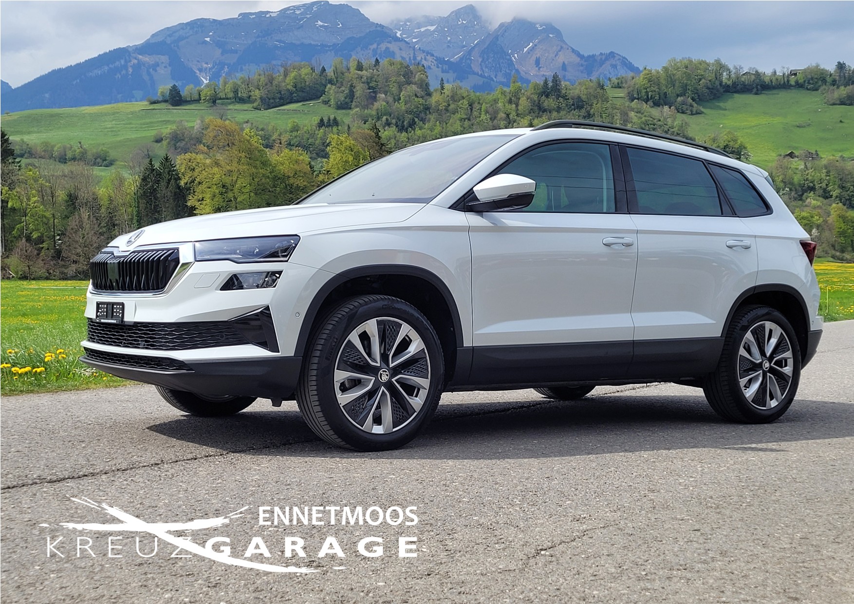 SKODA Karoq 2.0 TDI CR Style 4x4 DSG *Anhängerkupplung+8-fach bereift*-image-1