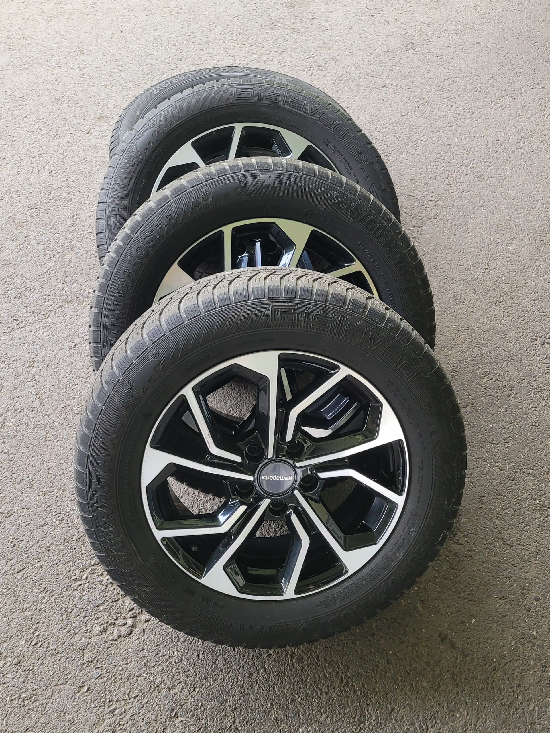 SKODA Karoq 2.0 TDI CR Style 4x4 DSG *Anhängerkupplung+8-fach bereift*-image-15