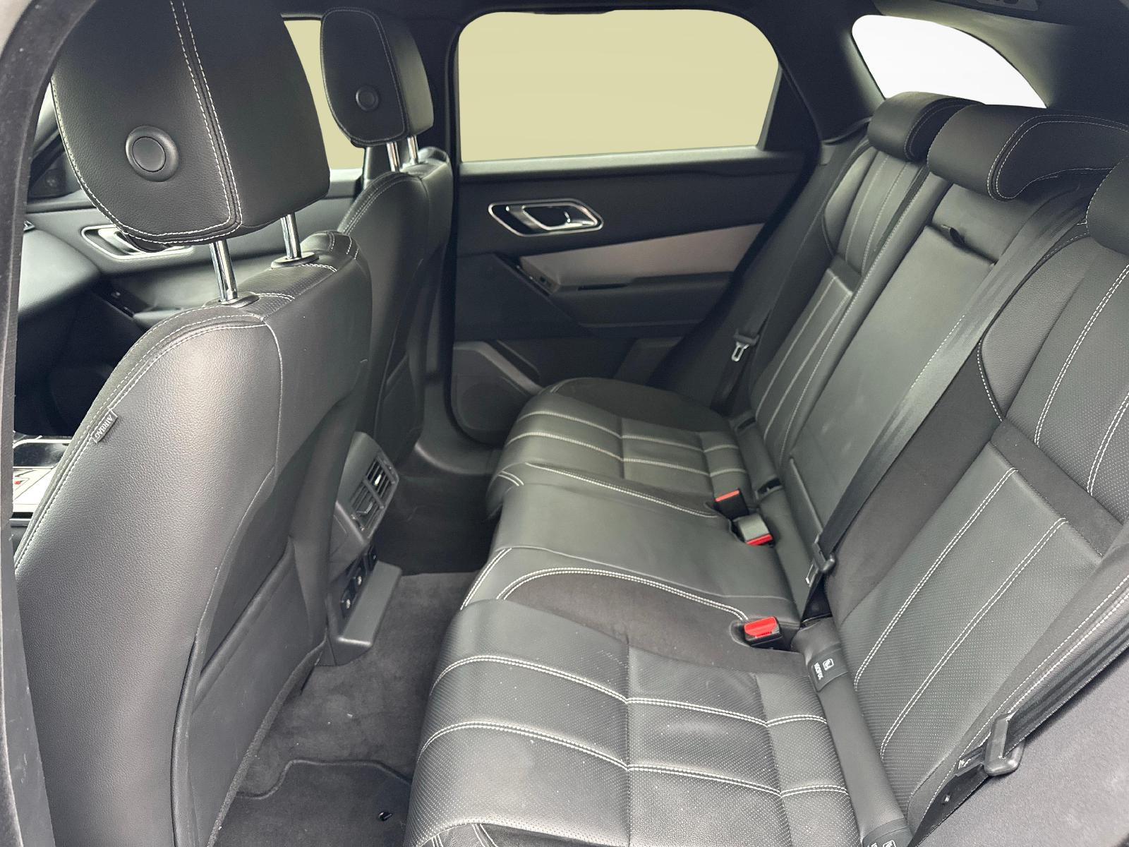 LAND ROVER Range Rover Velar 2.0 P400e R-Dynamic SE mit Panorama-Schiebedach-image-10
