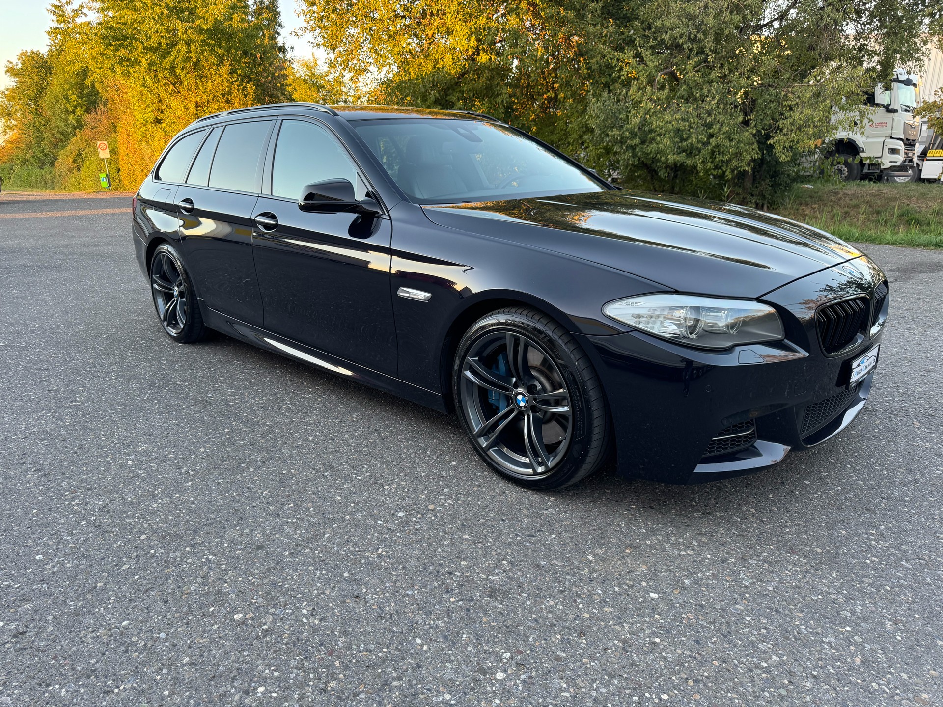 BMW M550d xDrive Touring Steptronic-image-1
