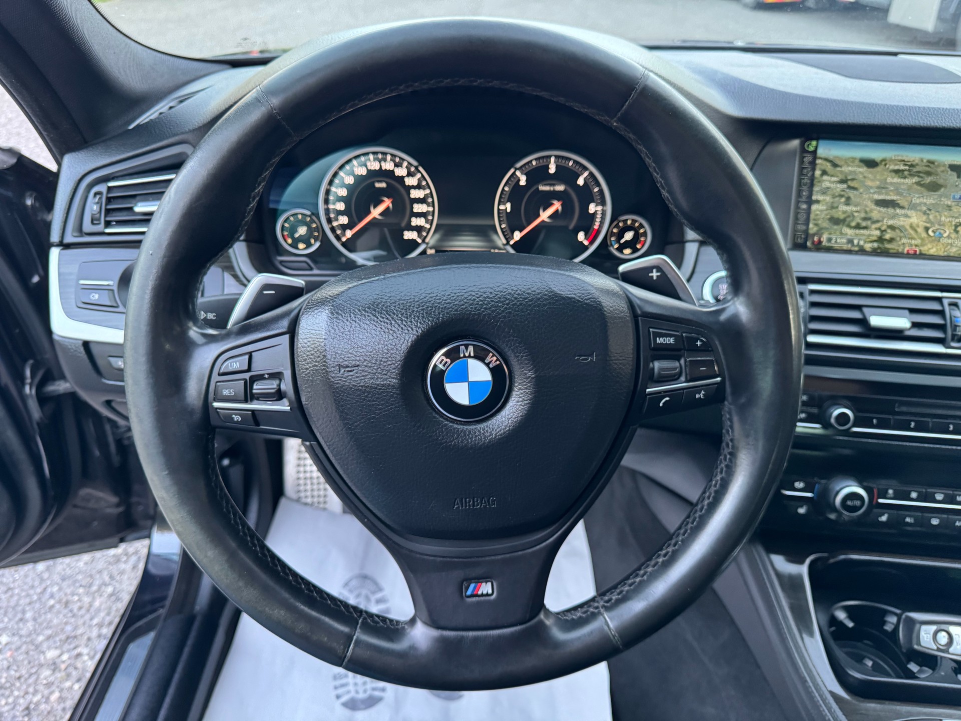 BMW M550d xDrive Touring Steptronic-image-20