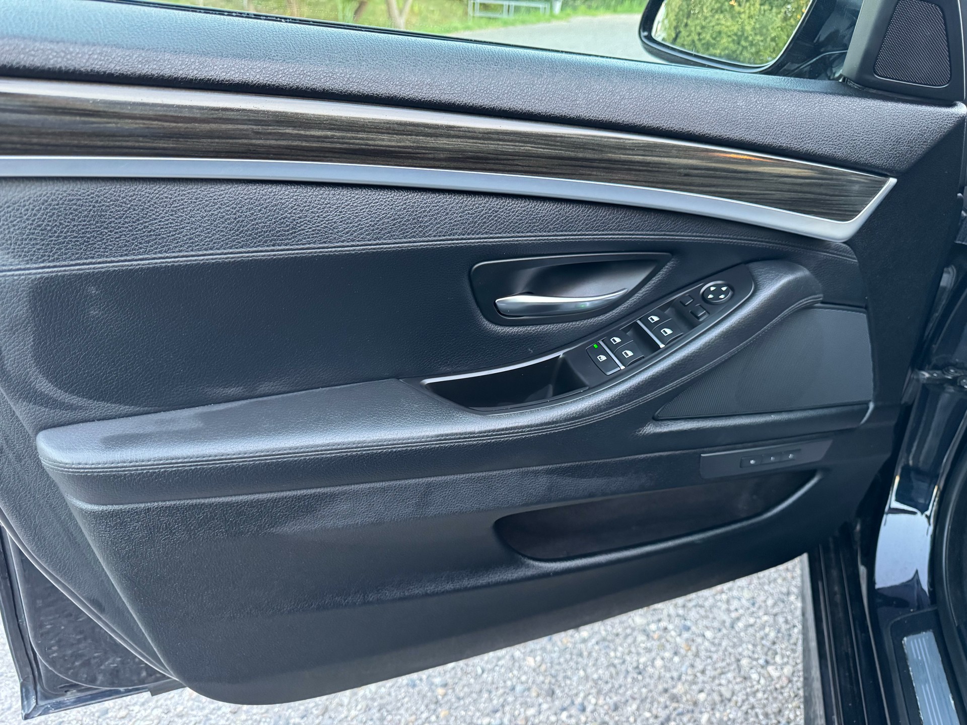 BMW M550d xDrive Touring Steptronic-image-15
