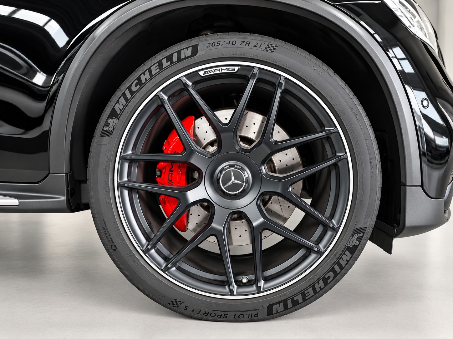 MERCEDES-BENZ GLC 63 S AMG 4m+ Coupé * Schalensitze * CH FZ *-image-24