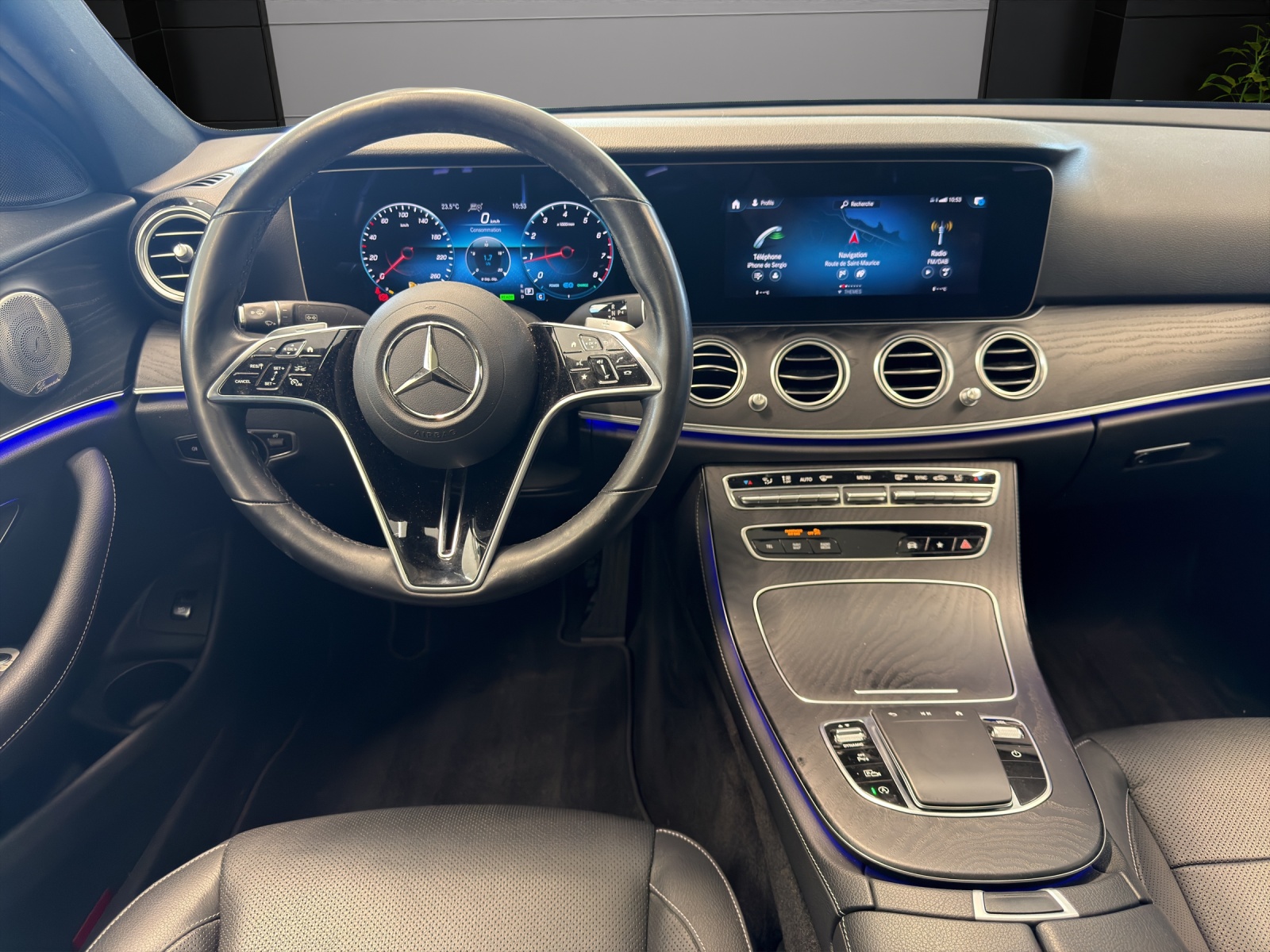 MERCEDES-BENZ E 200 4Matic Avantgarde-image-7