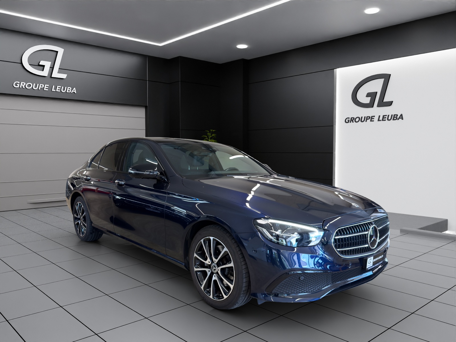 MERCEDES-BENZ E 200 4Matic Avantgarde-image-0