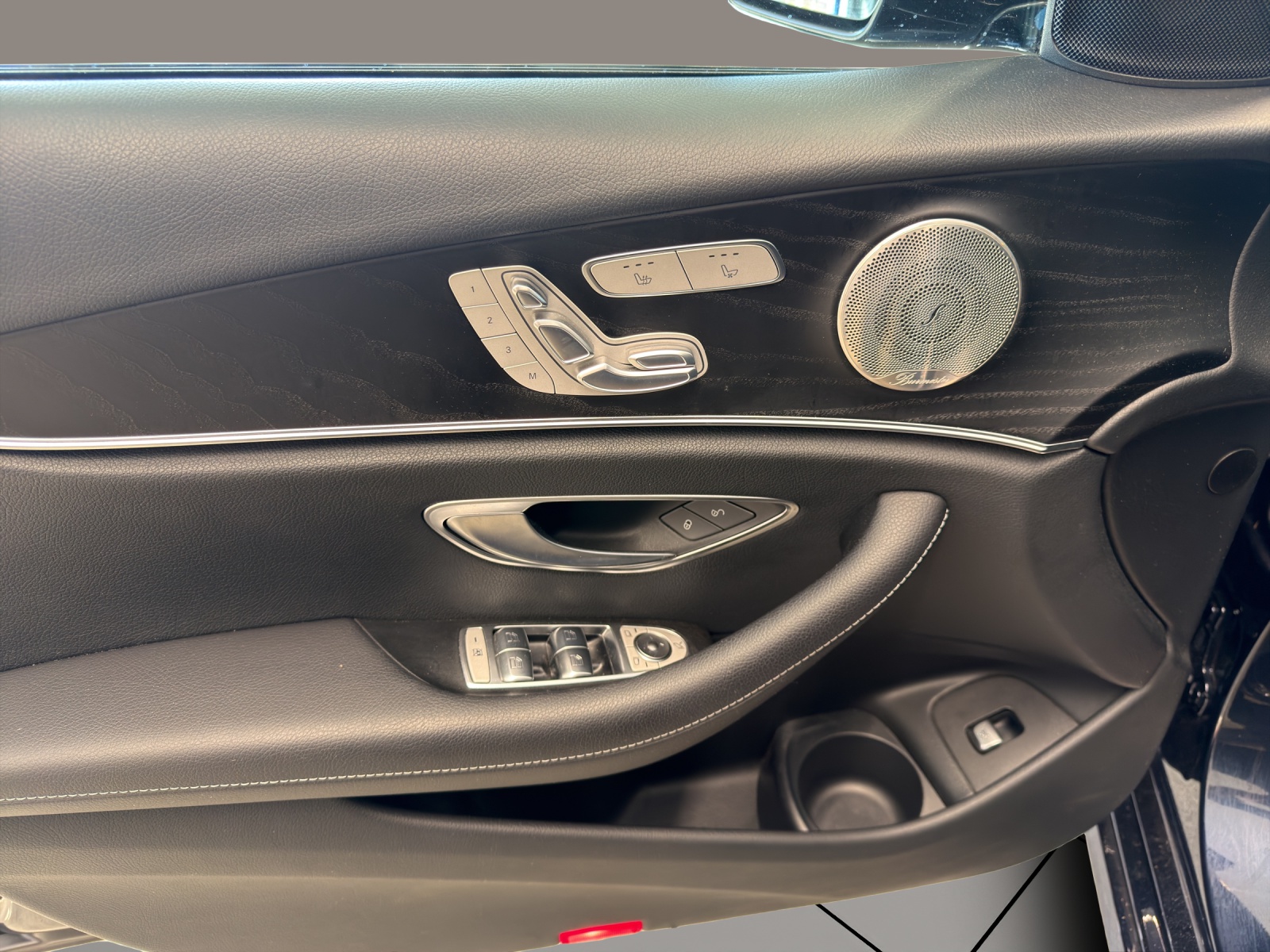 MERCEDES-BENZ E 200 4Matic Avantgarde-image-9
