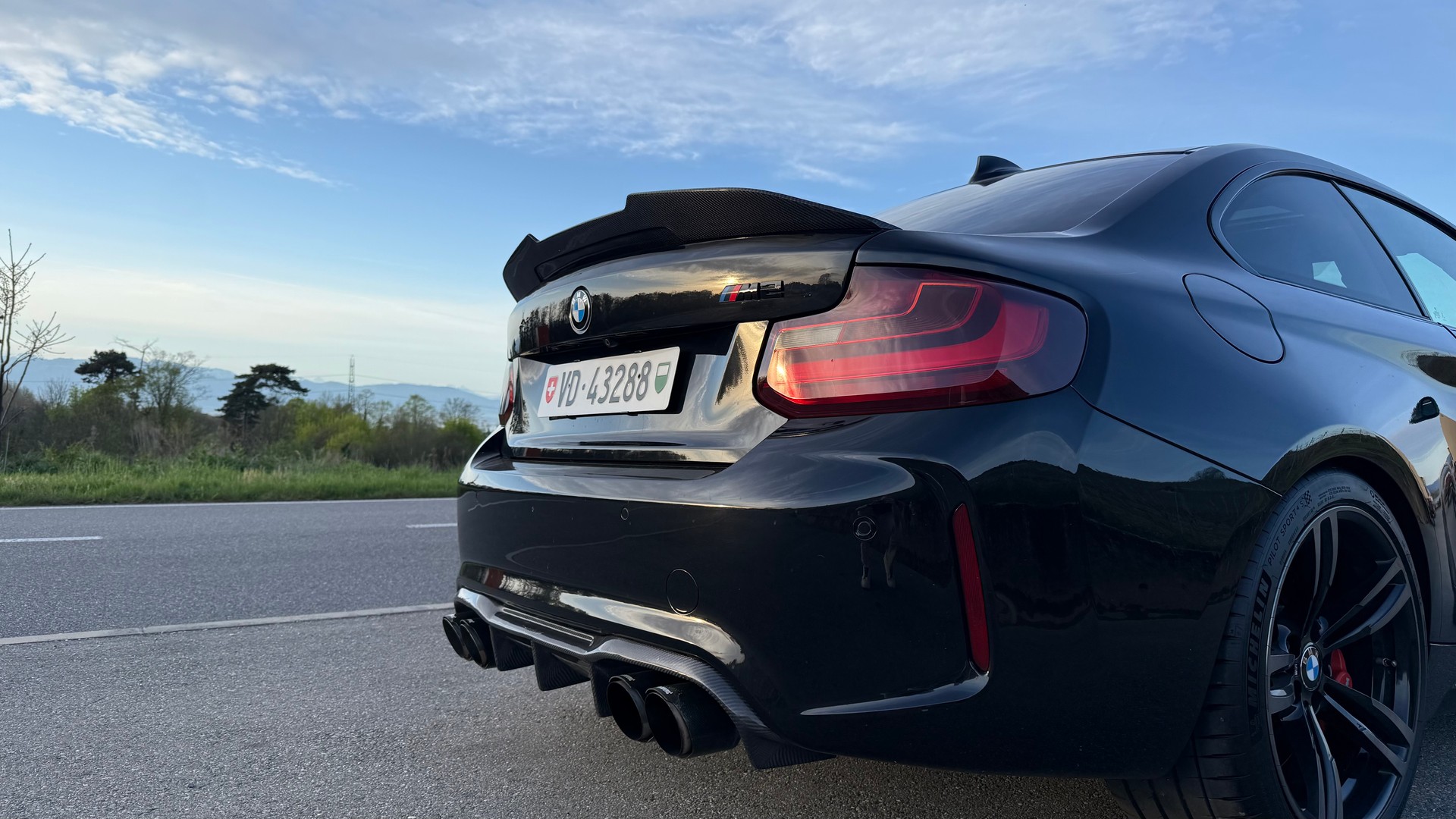 BMW M2-image-3