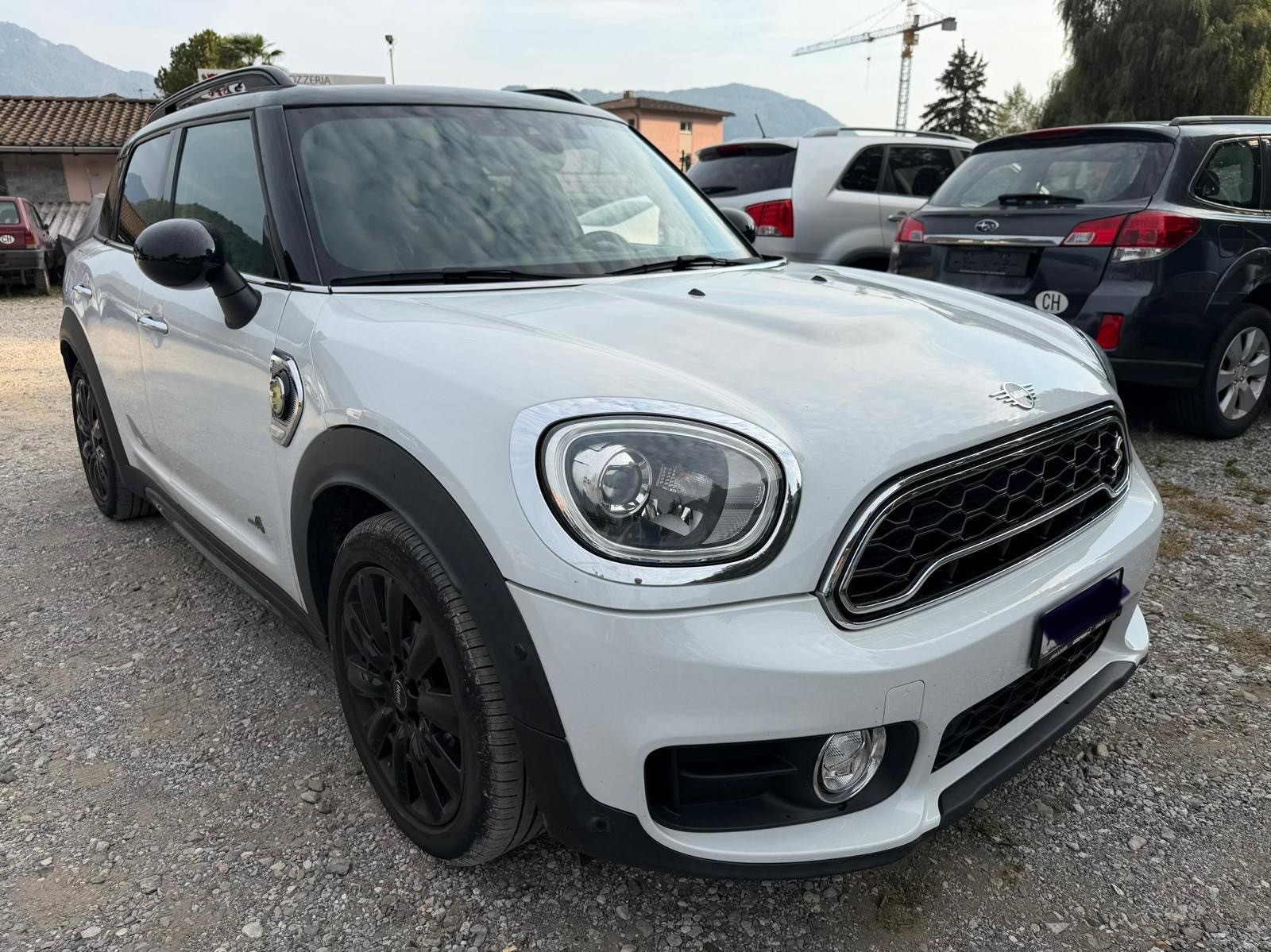 MINI COUNTRYMAN-image-1