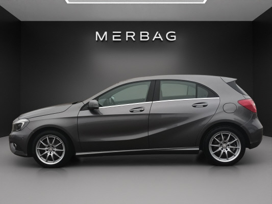 MERCEDES-BENZ A 250 Style 4Matic-image-4
