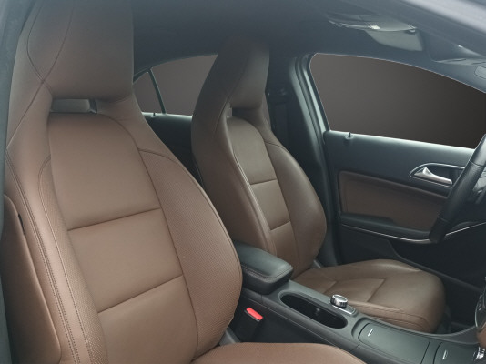 MERCEDES-BENZ A 250 Style 4Matic-image-7