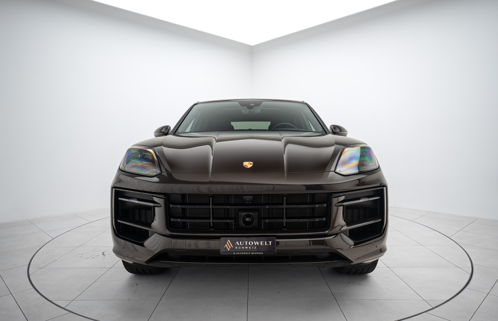 PORSCHE Cayenne S Coupé E-Hybrid / PTS Farbe-image-3