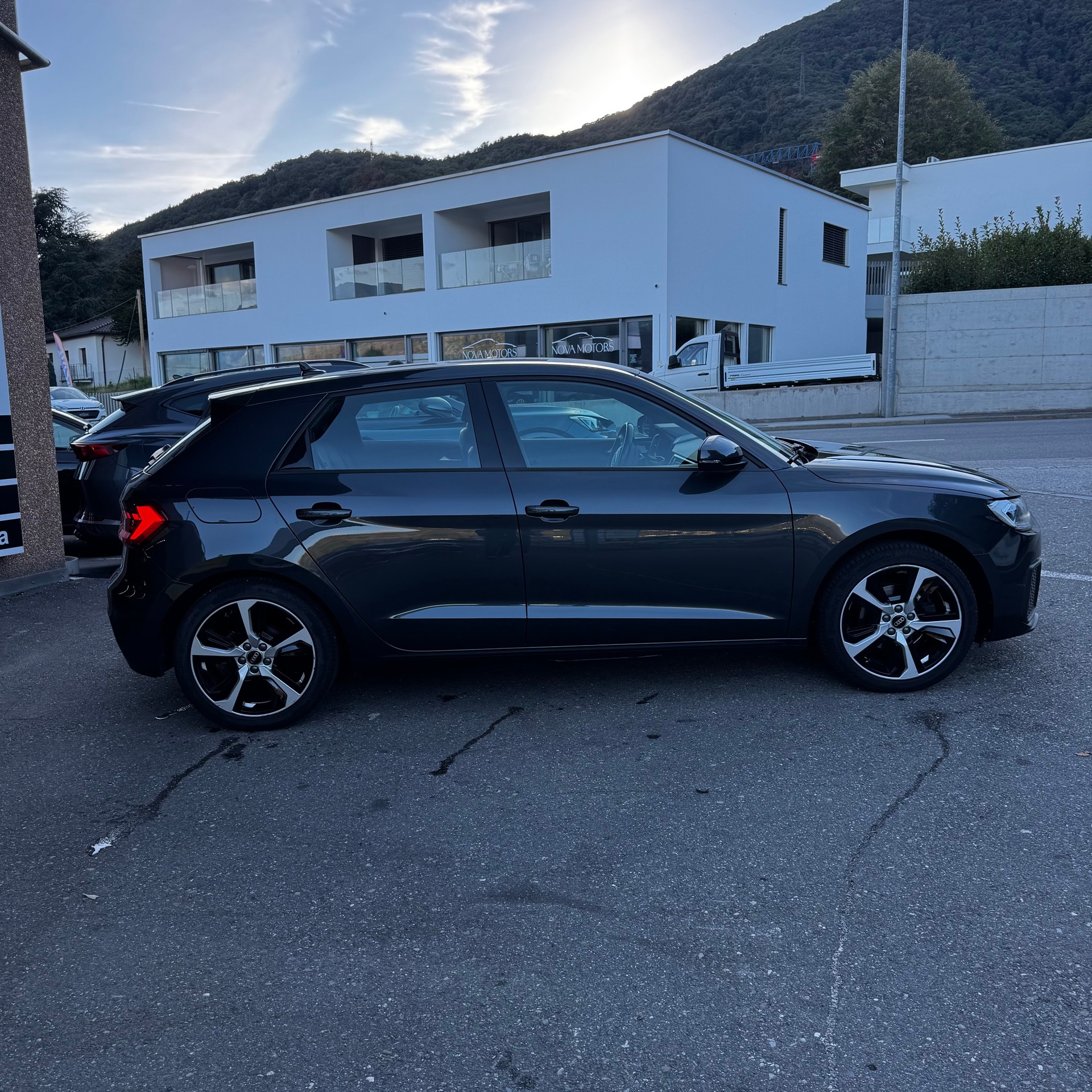 AUDI A1 Sportback 30 TFSI S Line S-tronic-image-5
