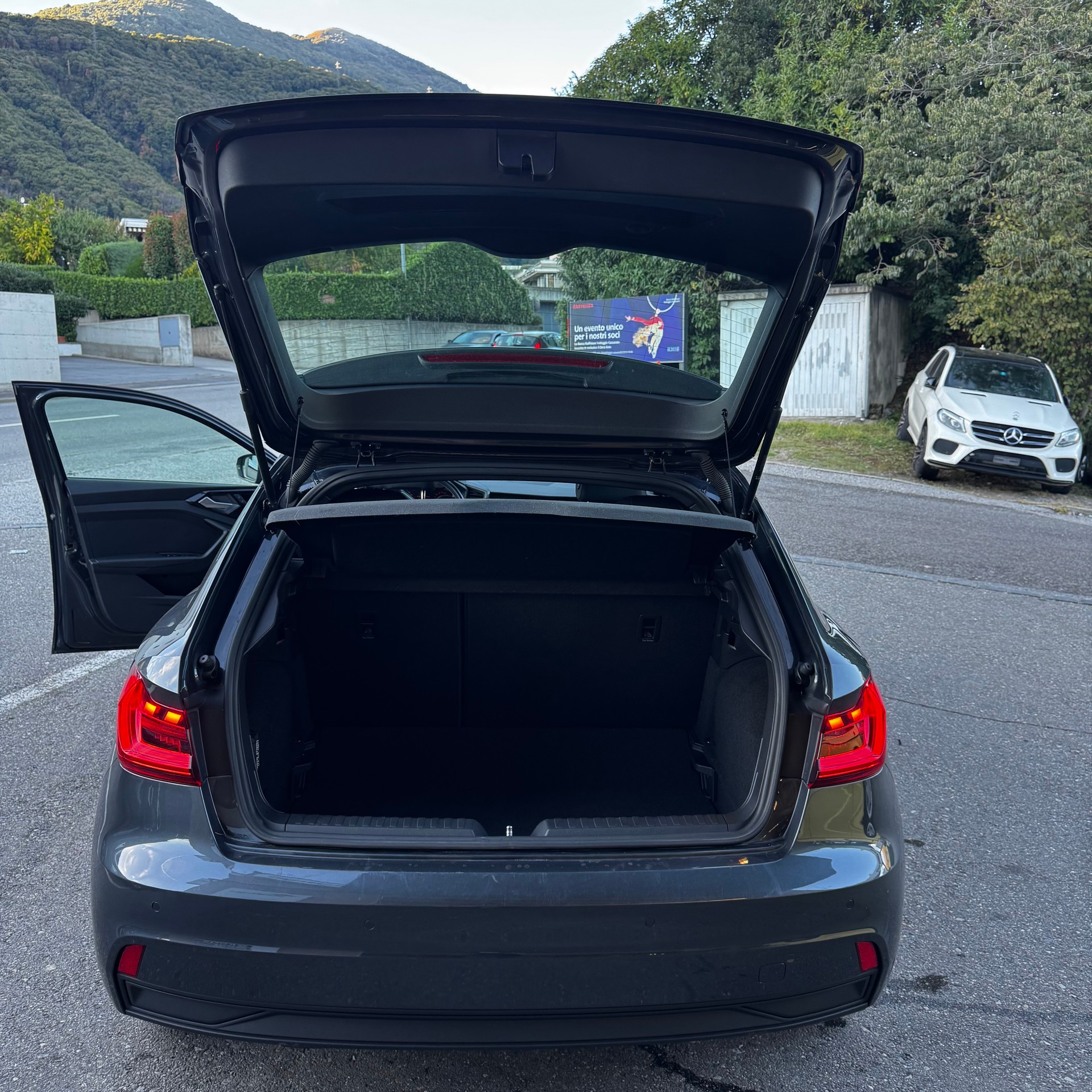 AUDI A1 Sportback 30 TFSI S Line S-tronic-image-12