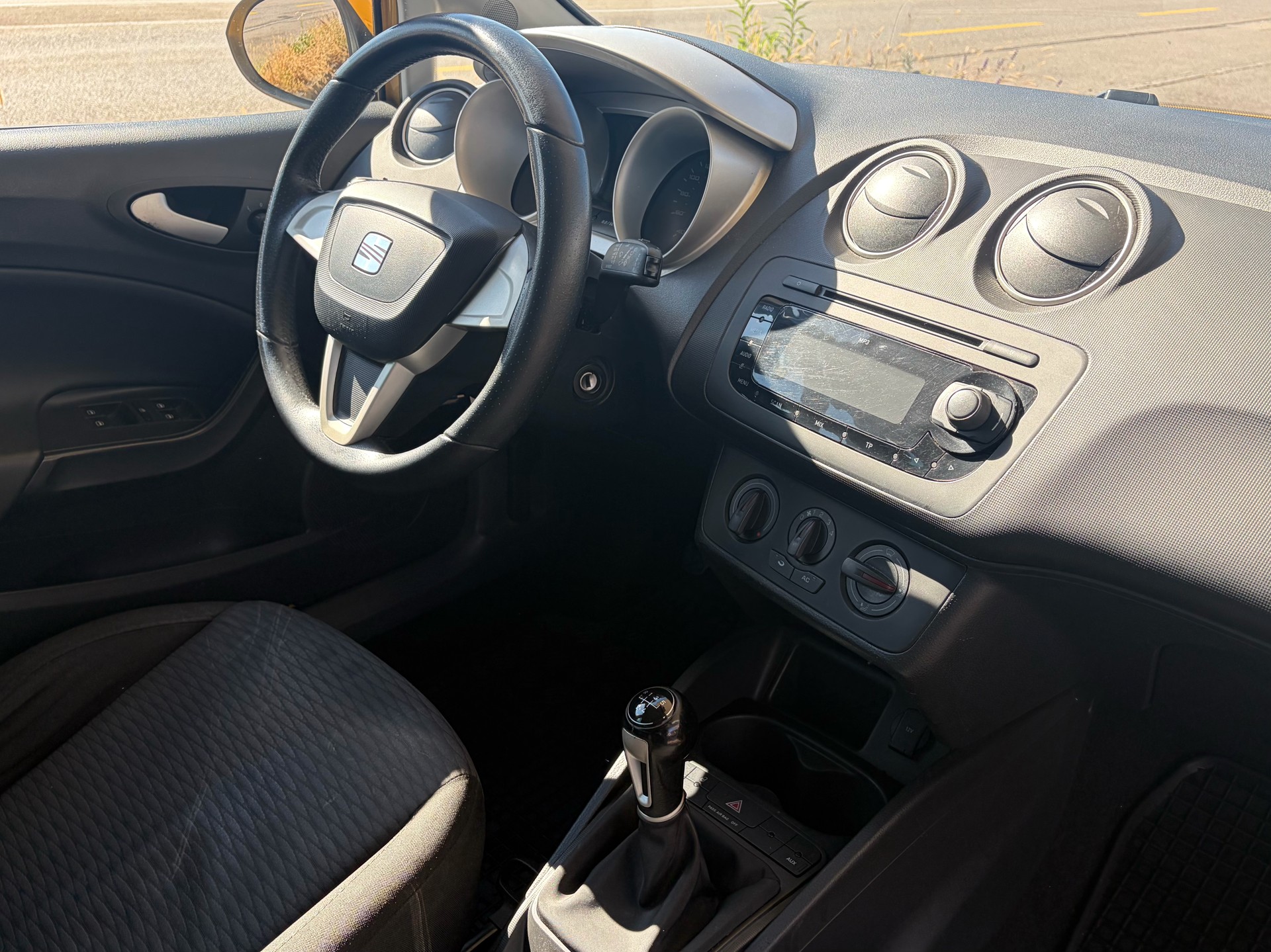 SEAT Ibiza 1.6 Style-image-9