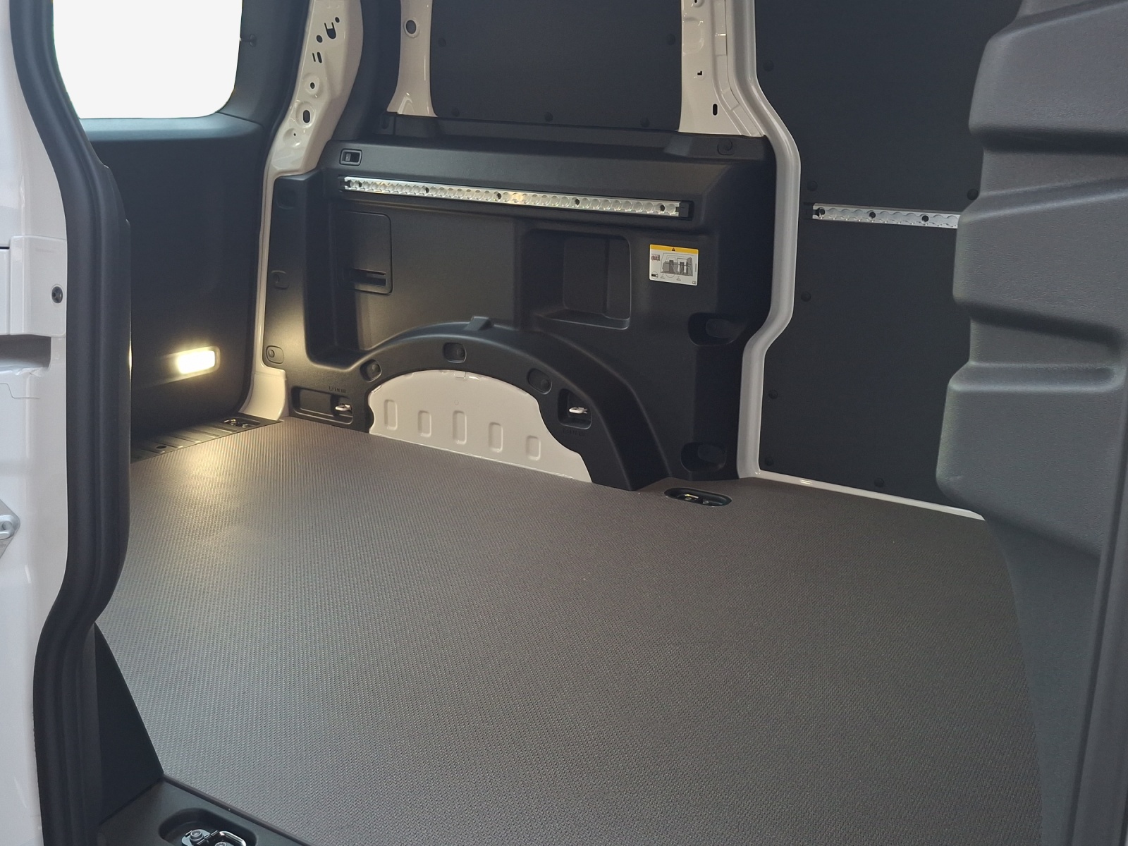 VW ID. Buzz Cargo Pro-image-11
