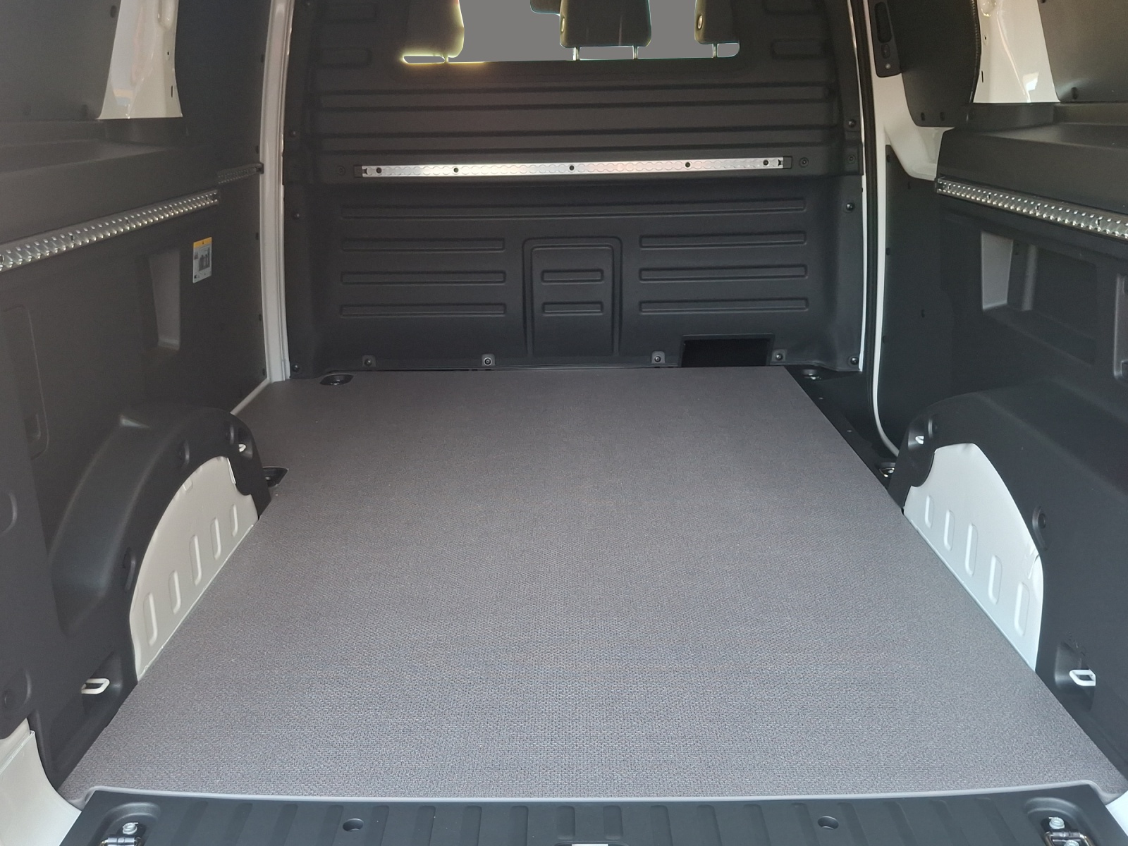 VW ID. Buzz Cargo Pro-image-12