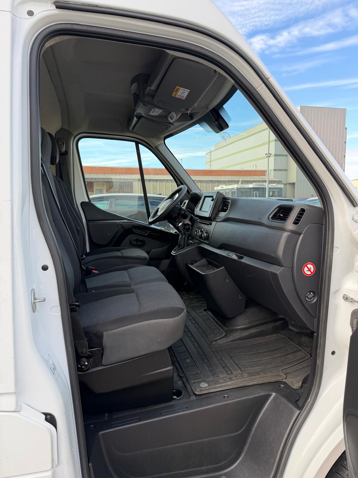 NISSAN NV400 F35.15 L2H2 FWD Comfort-image-8
