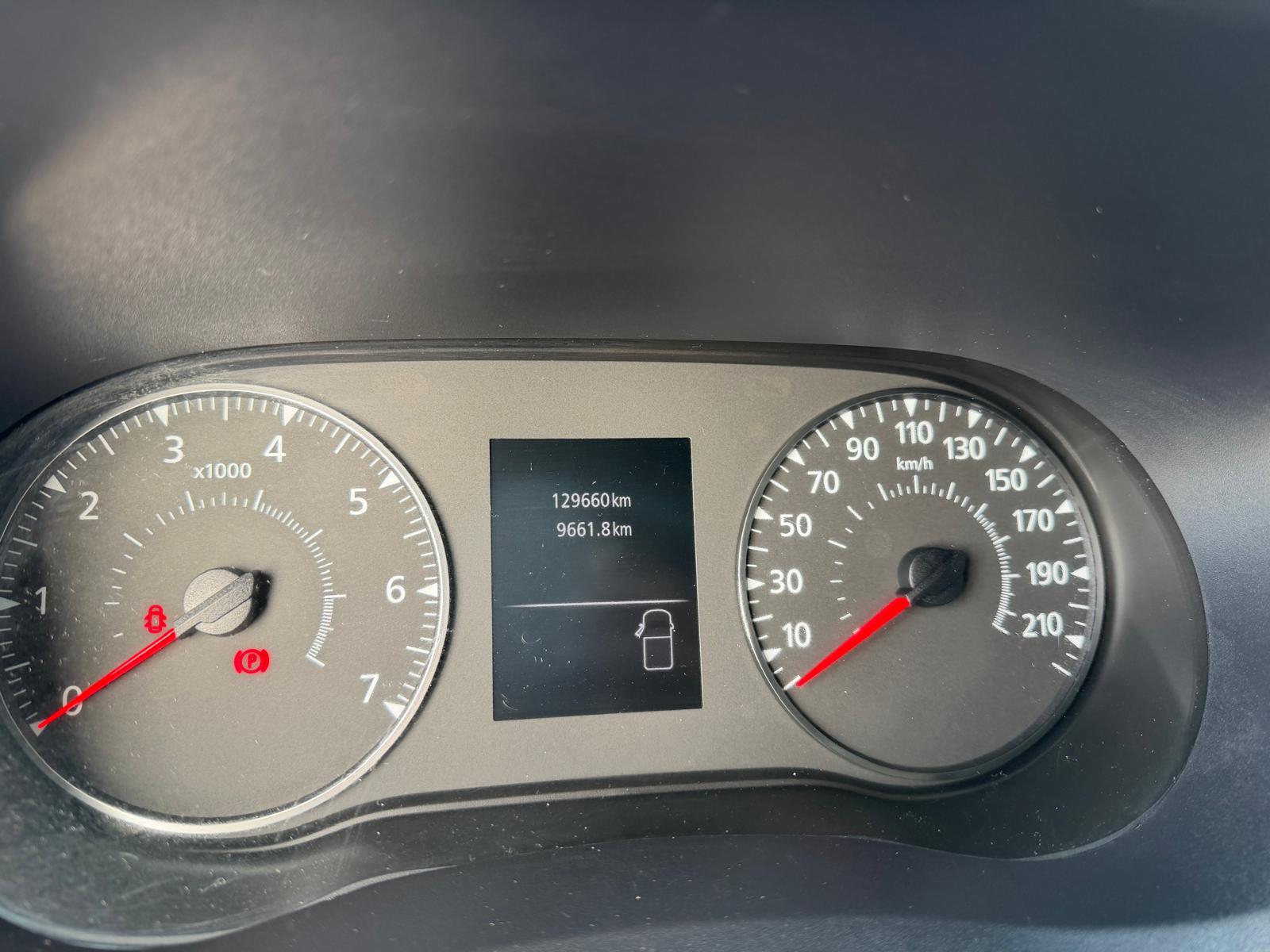 NISSAN NV400 F35.15 L2H2 FWD Comfort-image-12