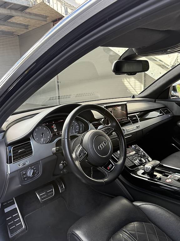 AUDI S8 4.0 TFSI V8 quattro tiptronic-image-4