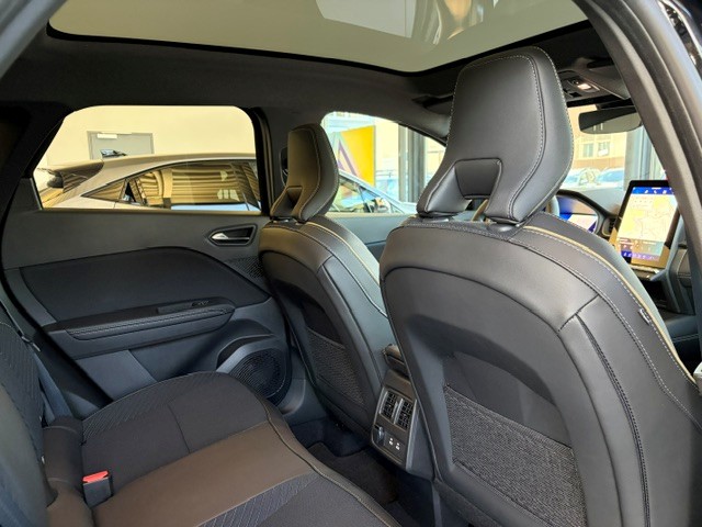 RENAULT Symbioz 1.8 E-Tech Iconic-image-10