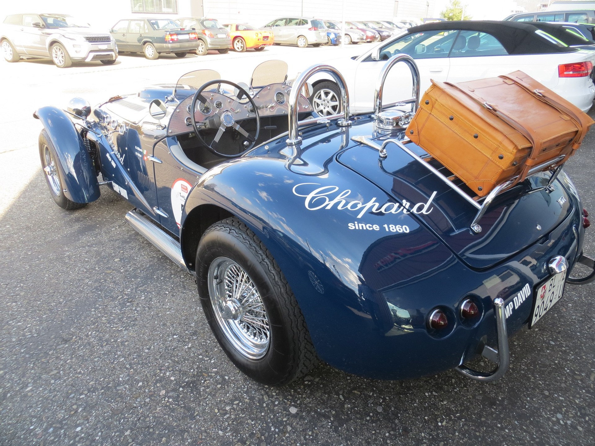 ALLARD J2X-showroom-element-2