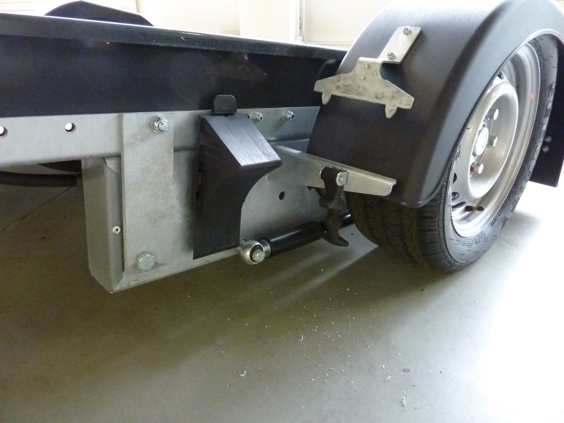 UNSINN UA 2615-14-13 Absenkanhänger 1.400kg-image-14