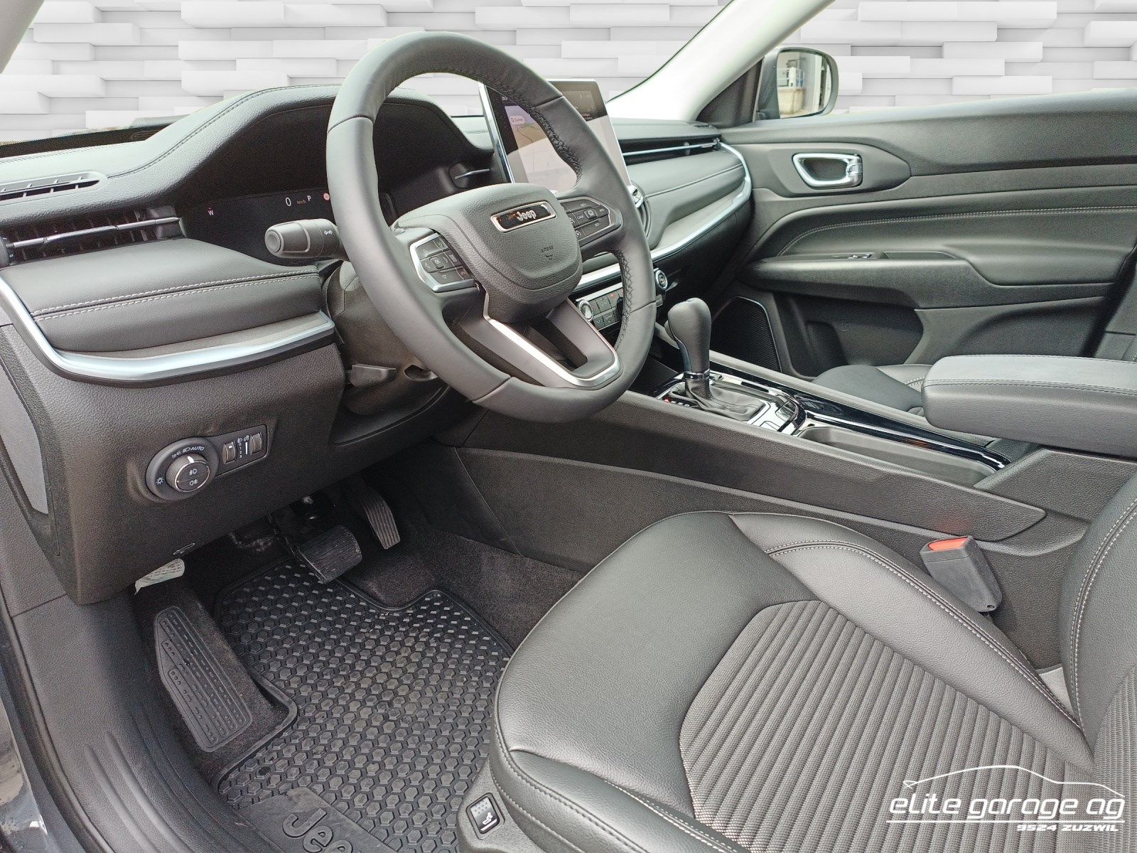 JEEP Compass 4x2 1.5 T MHEV Limited-image-8