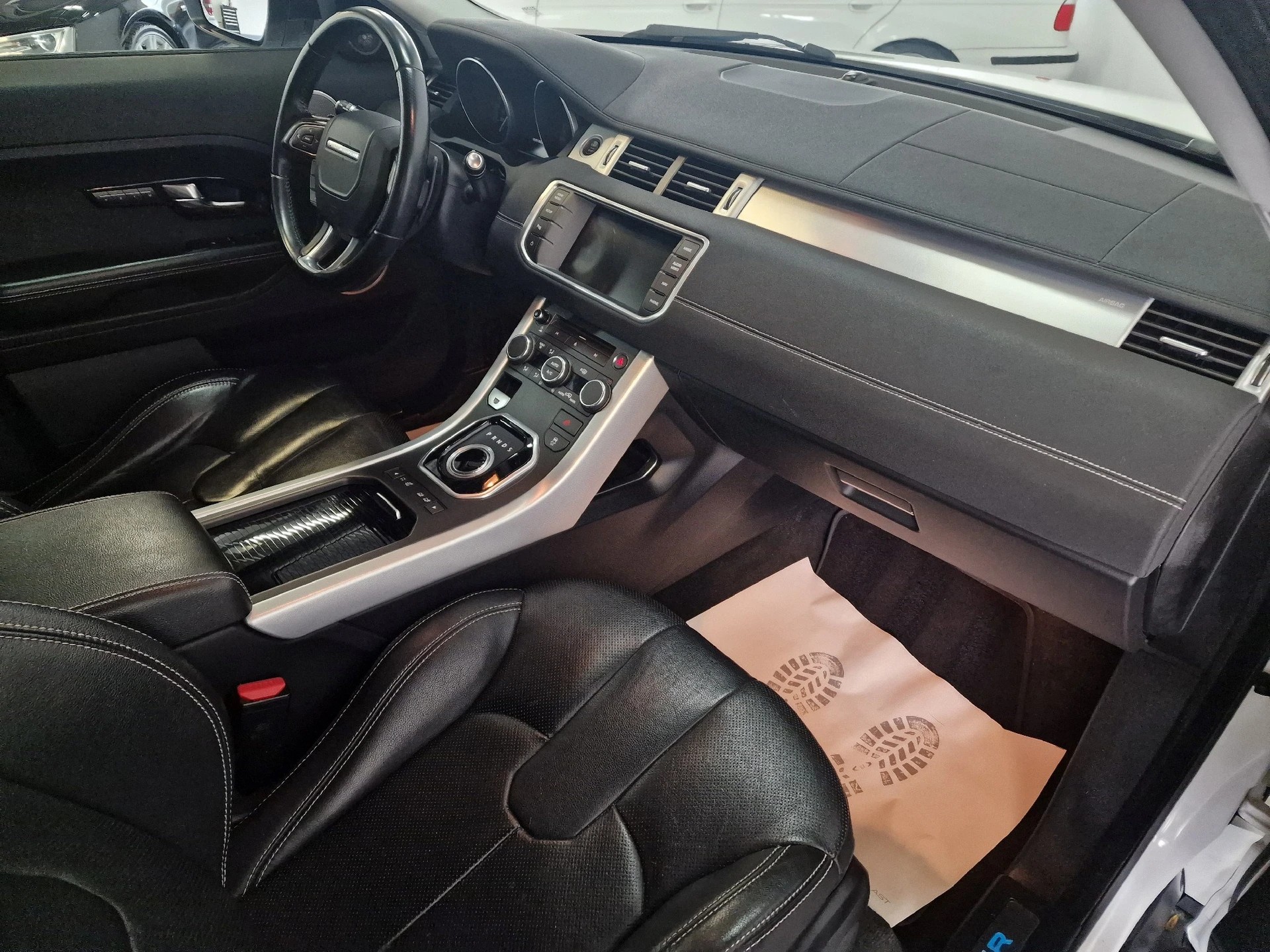 LAND ROVER Range Rover Evoque 2.2 TD4 Dynamic AT6-image-14