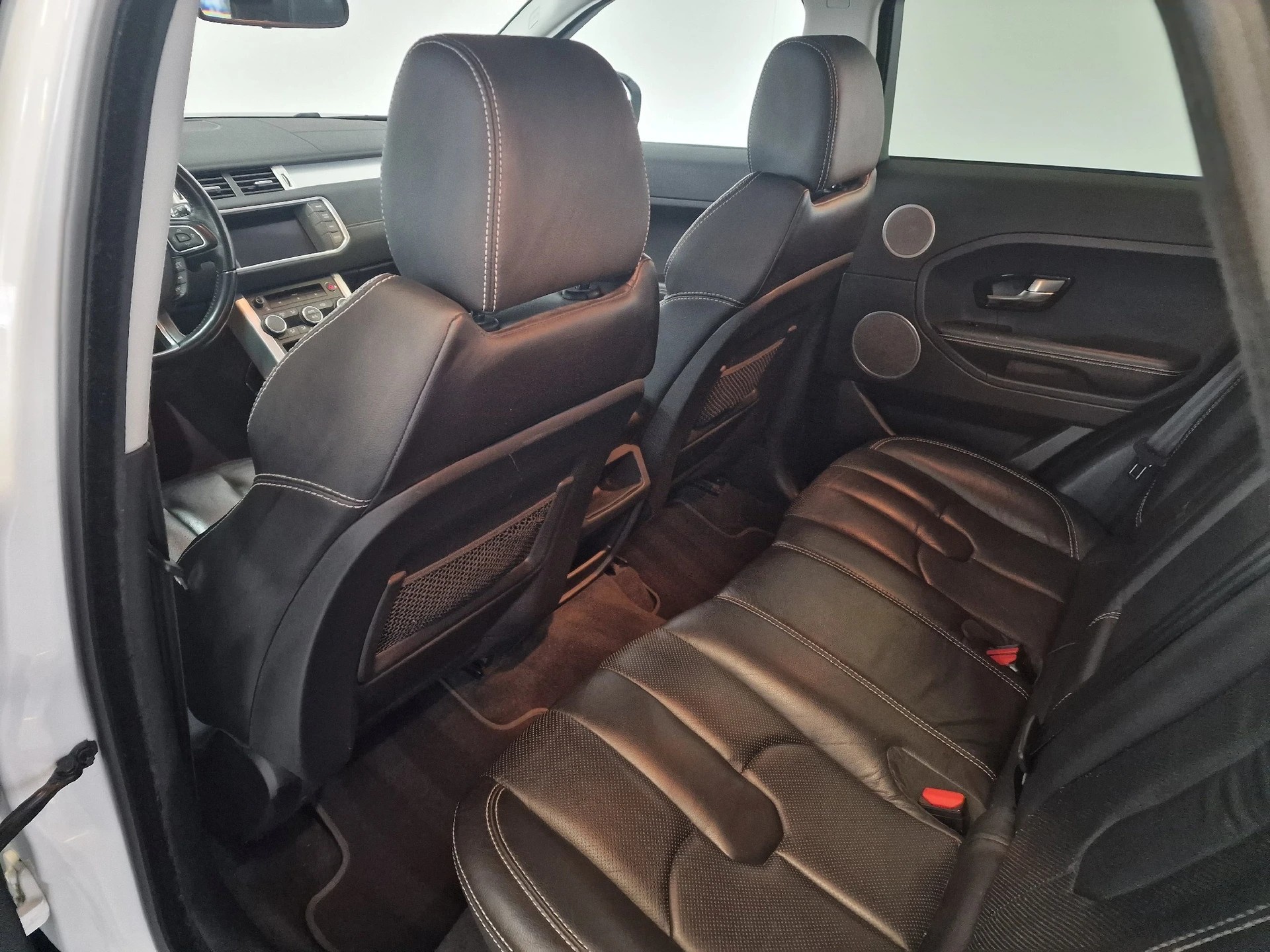 LAND ROVER Range Rover Evoque 2.2 TD4 Dynamic AT6-image-16