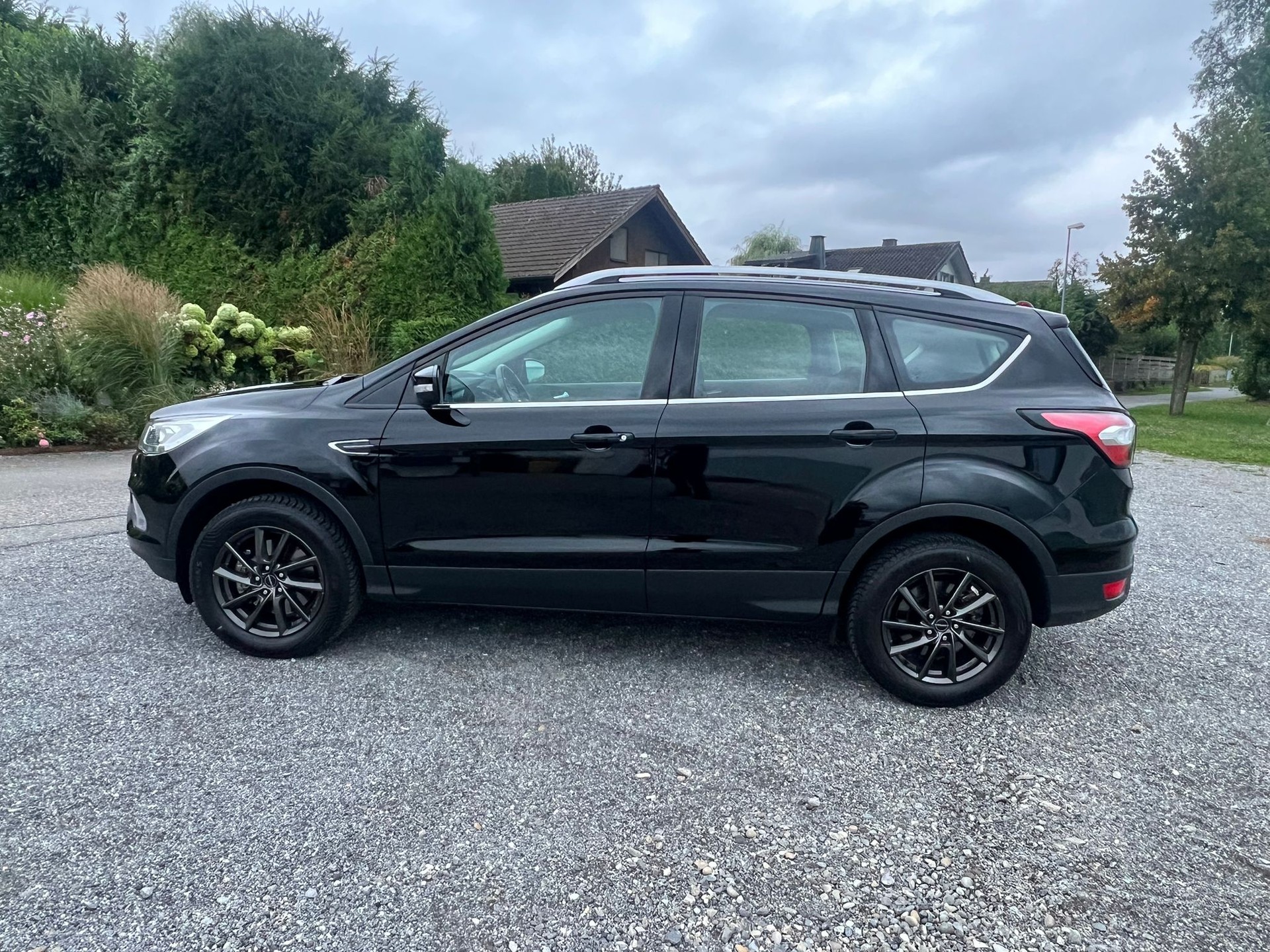 FORD Kuga 2.0 TDCi Business Mit AHK-image-5