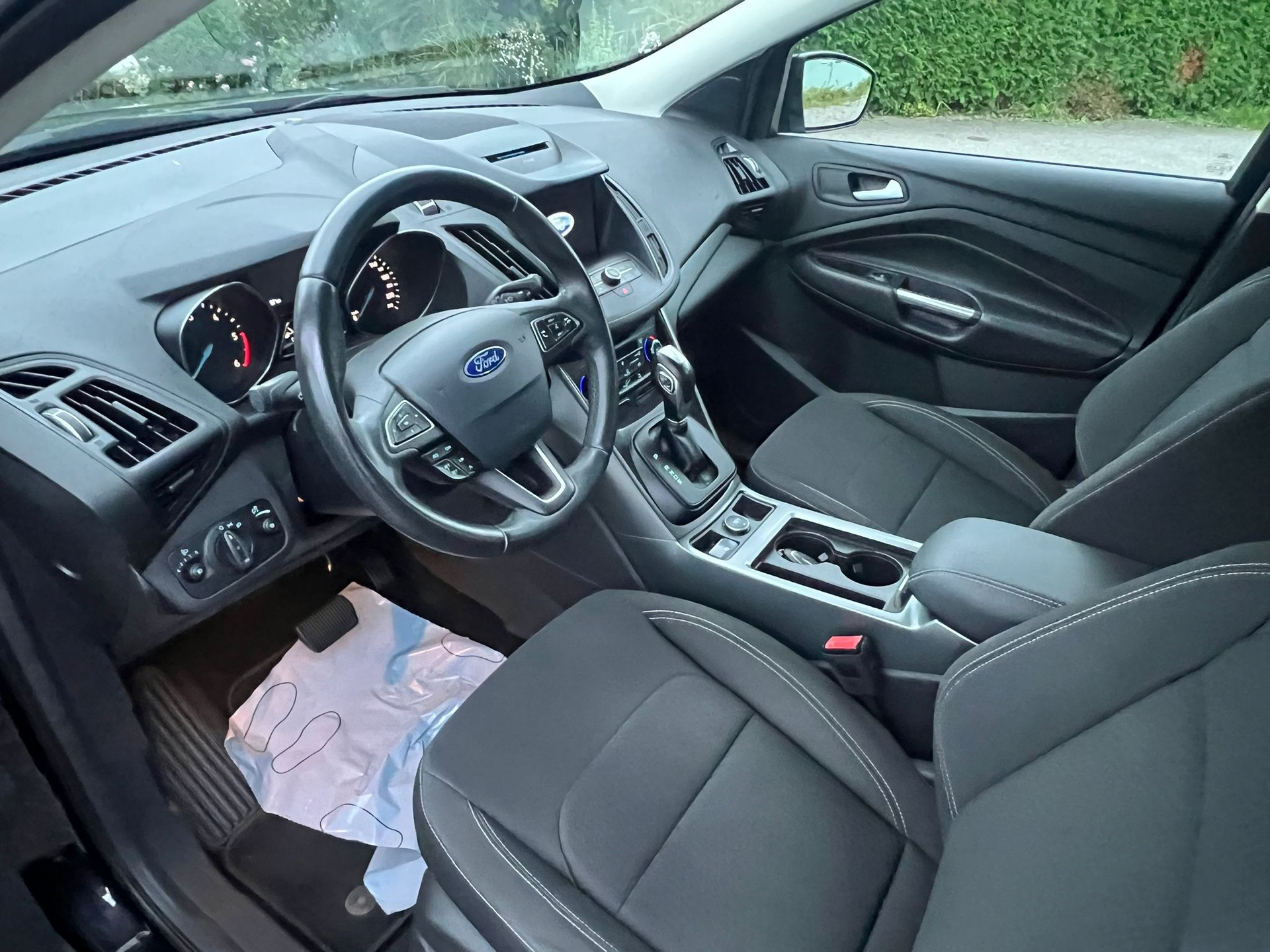 FORD Kuga 2.0 TDCi Business Mit AHK-image-10