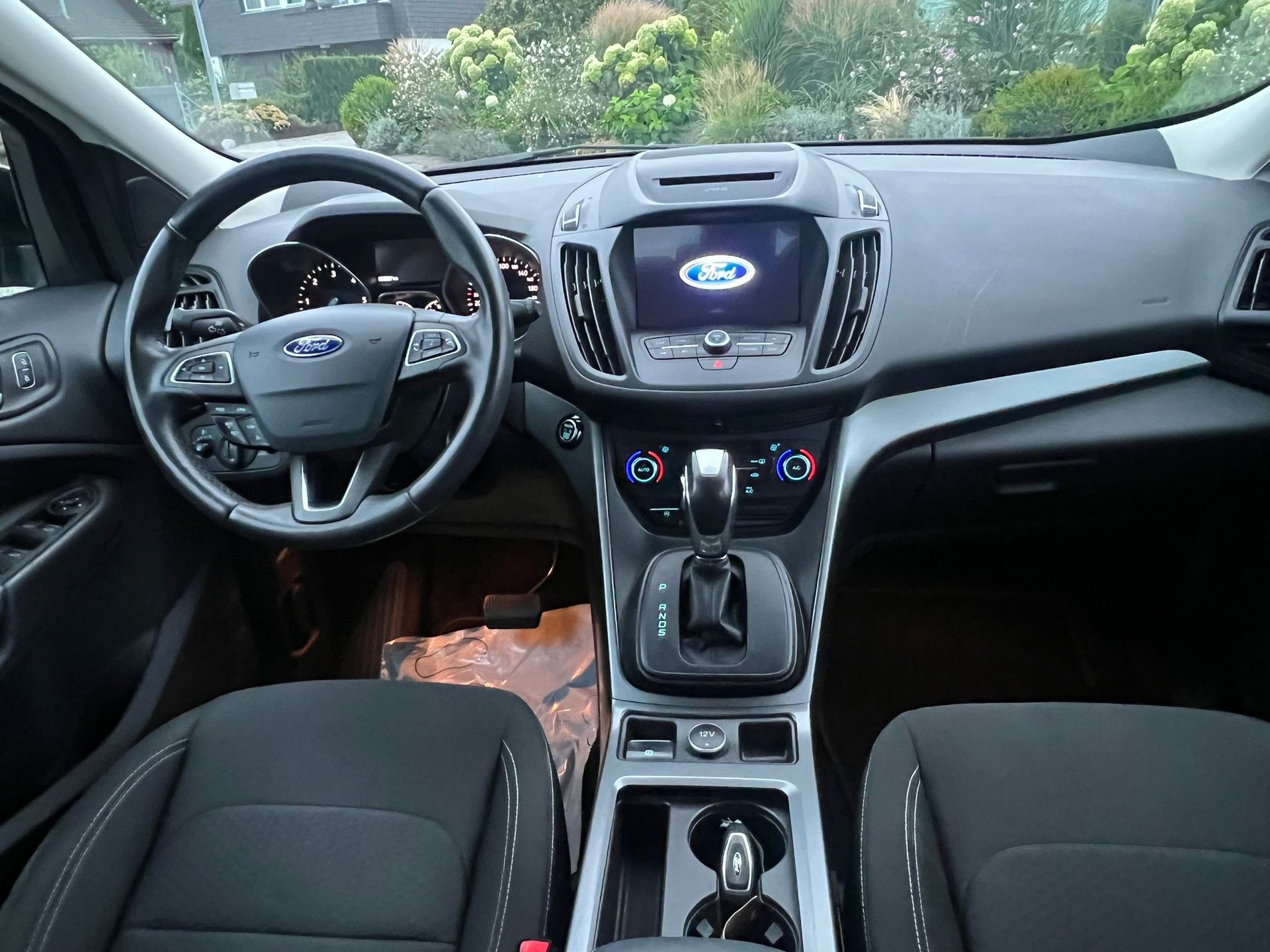 FORD Kuga 2.0 TDCi Business Mit AHK-image-12
