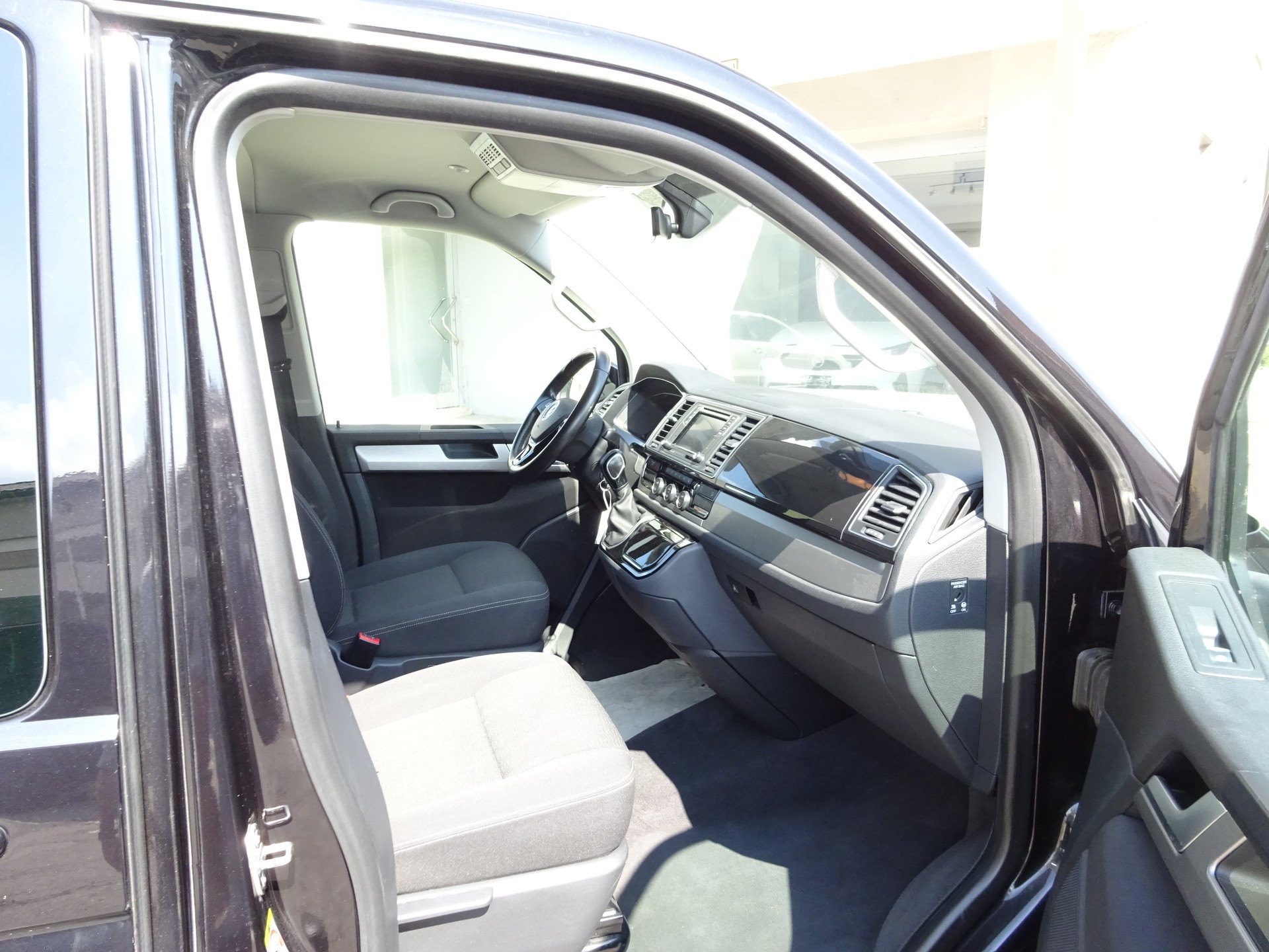 VW T6 Multivan 2.0 TDI Comfortline 4Motion DSG LWB-image-9