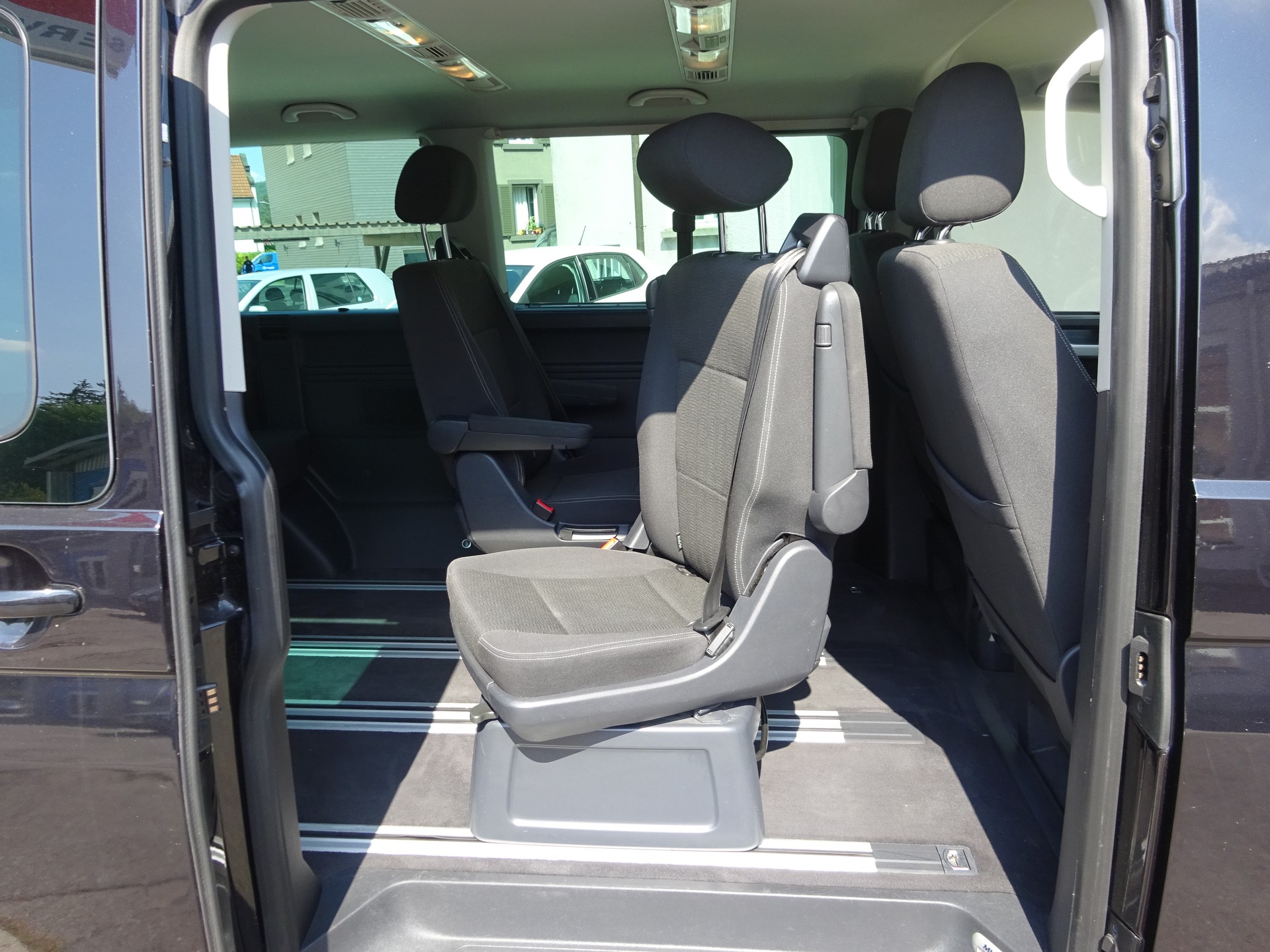 VW T6 Multivan 2.0 TDI Comfortline 4Motion DSG LWB-image-10