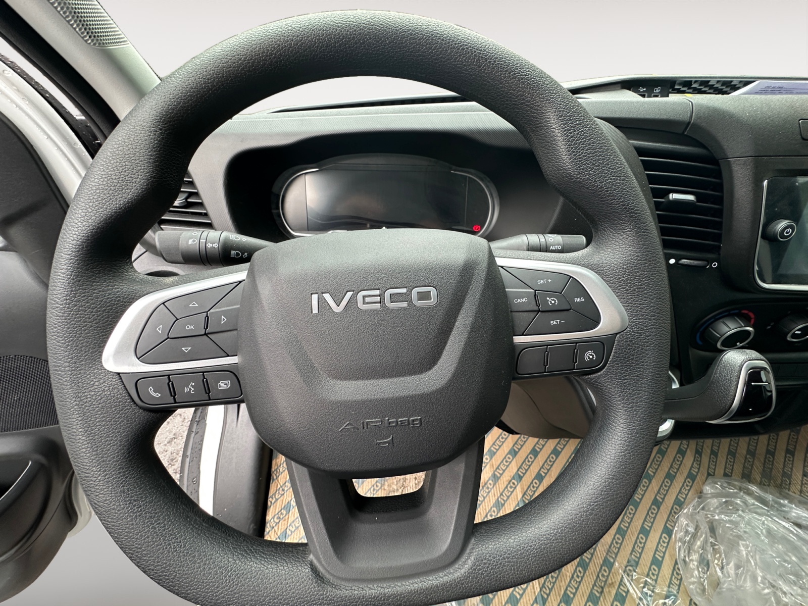 IVECO 35S18HA8-image-6
