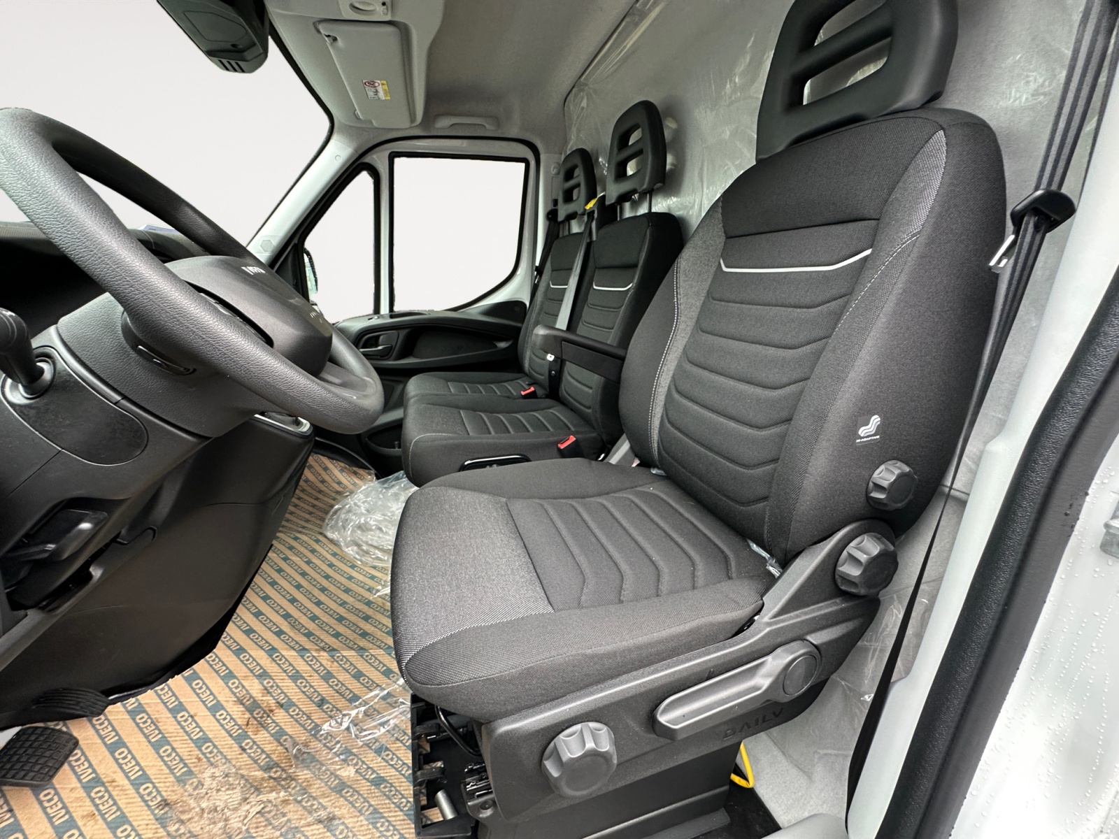 IVECO 35S18HA8-image-5