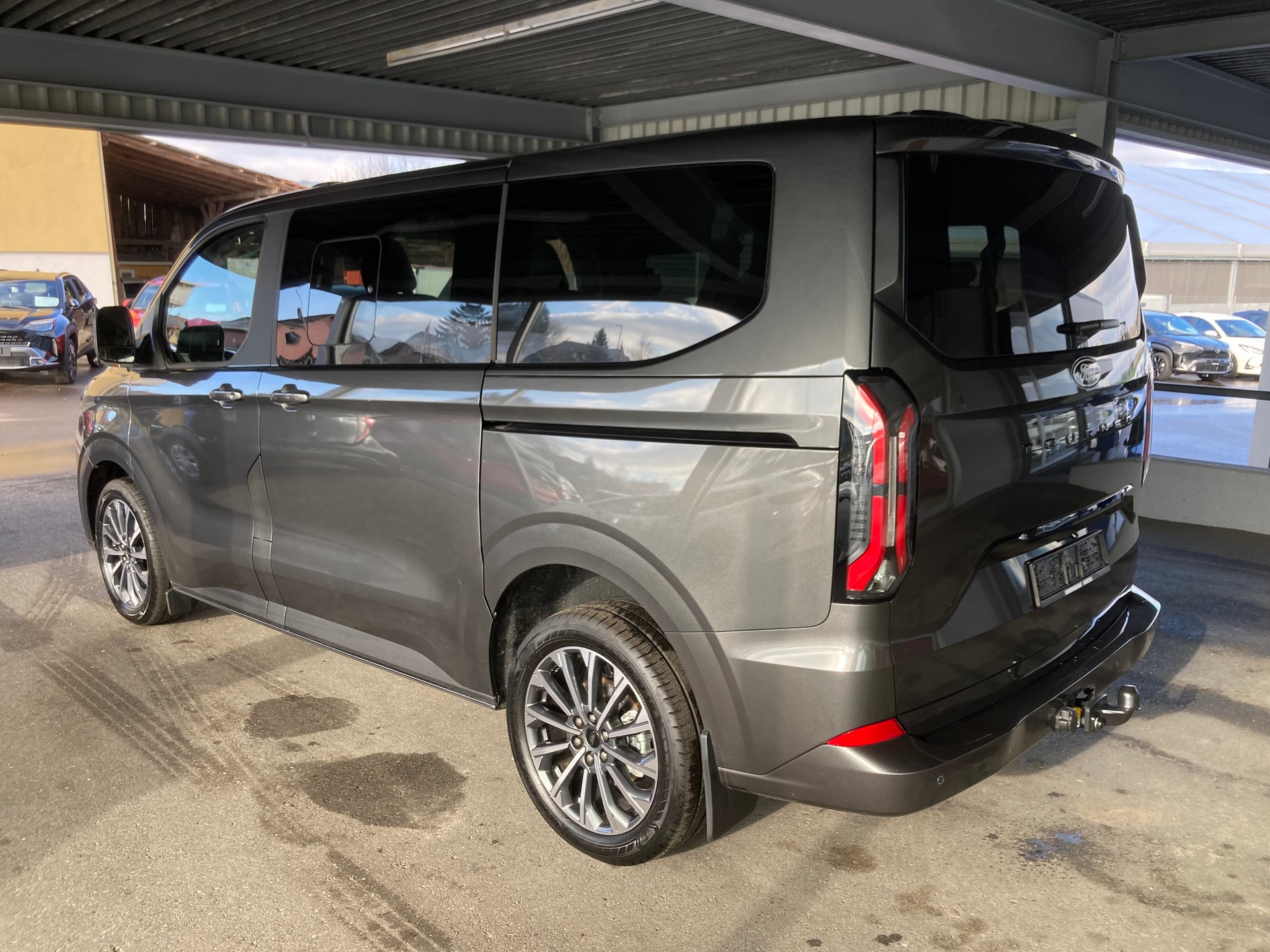 FORD Tourneo Custom 320 L1H1 TitaniumX Automat-image-3