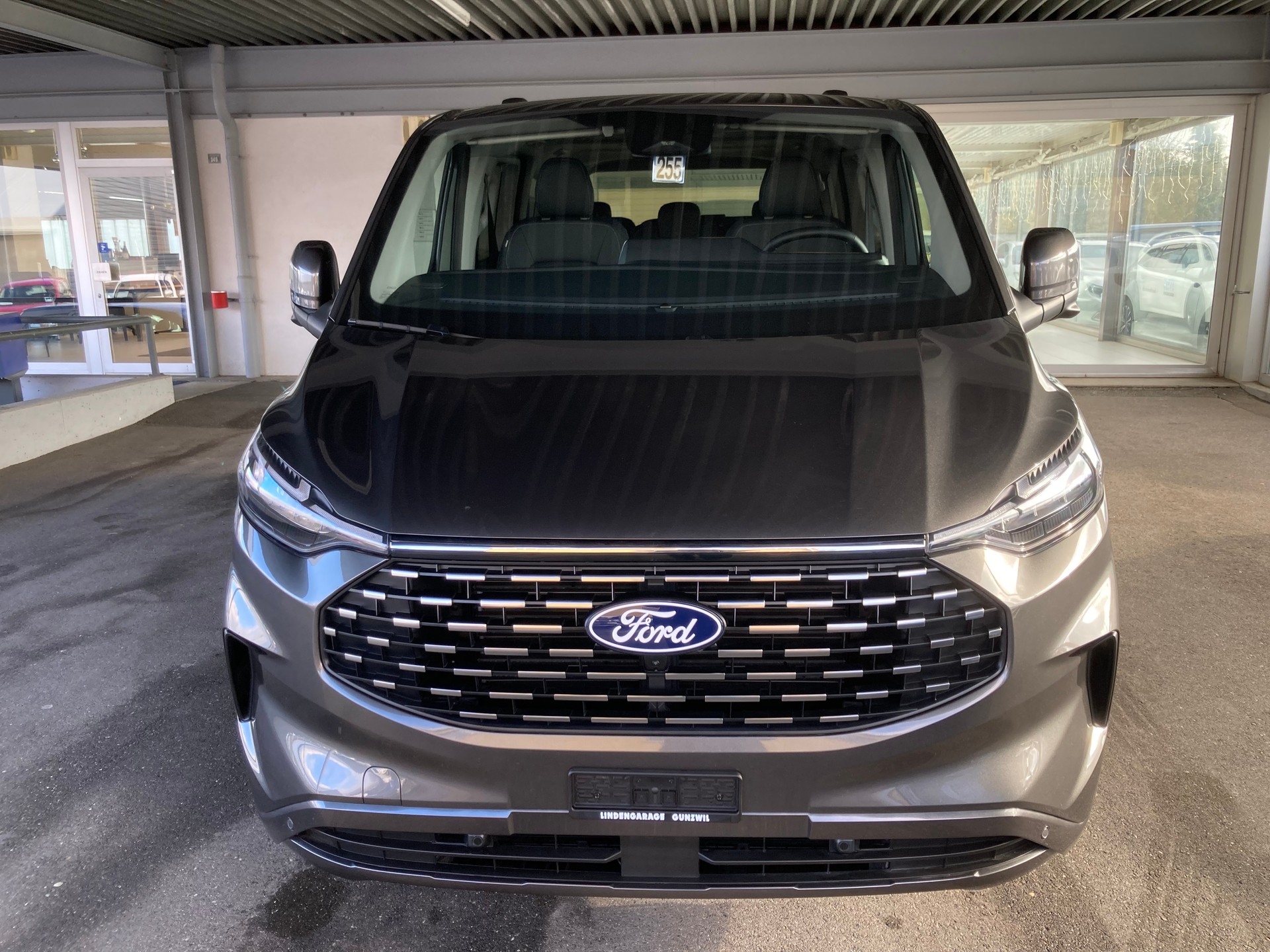 FORD Tourneo Custom 320 L1H1 TitaniumX Automat-image-2