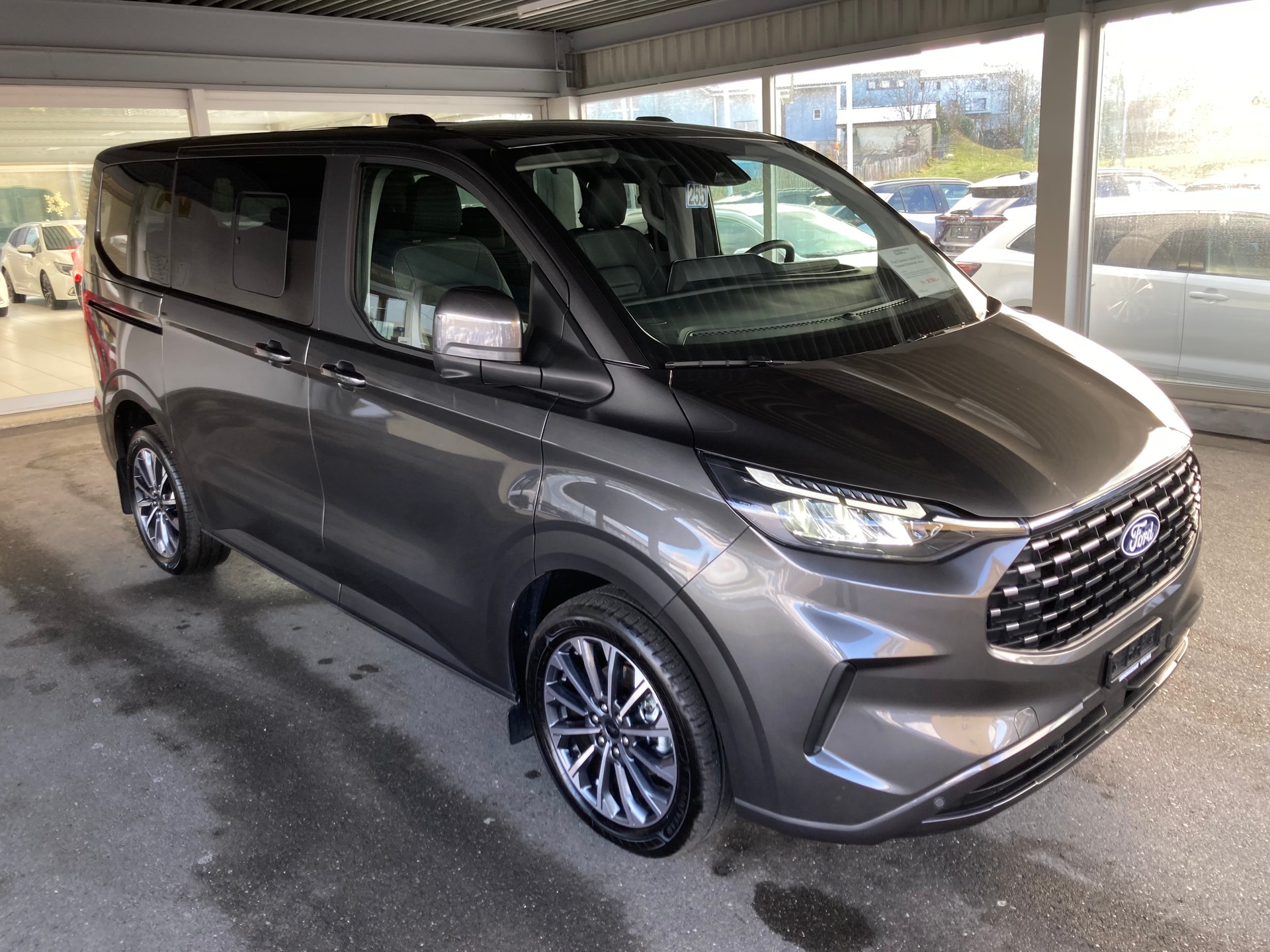 FORD Tourneo Custom 320 L1H1 TitaniumX Automat-image-1